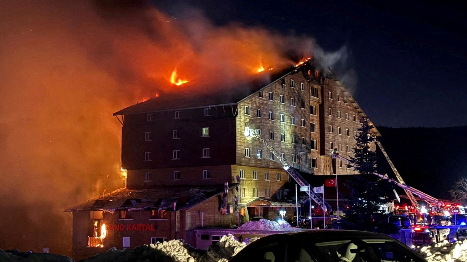 Turquie : dramatique incendie dans un hôtel, au moins 66 morts