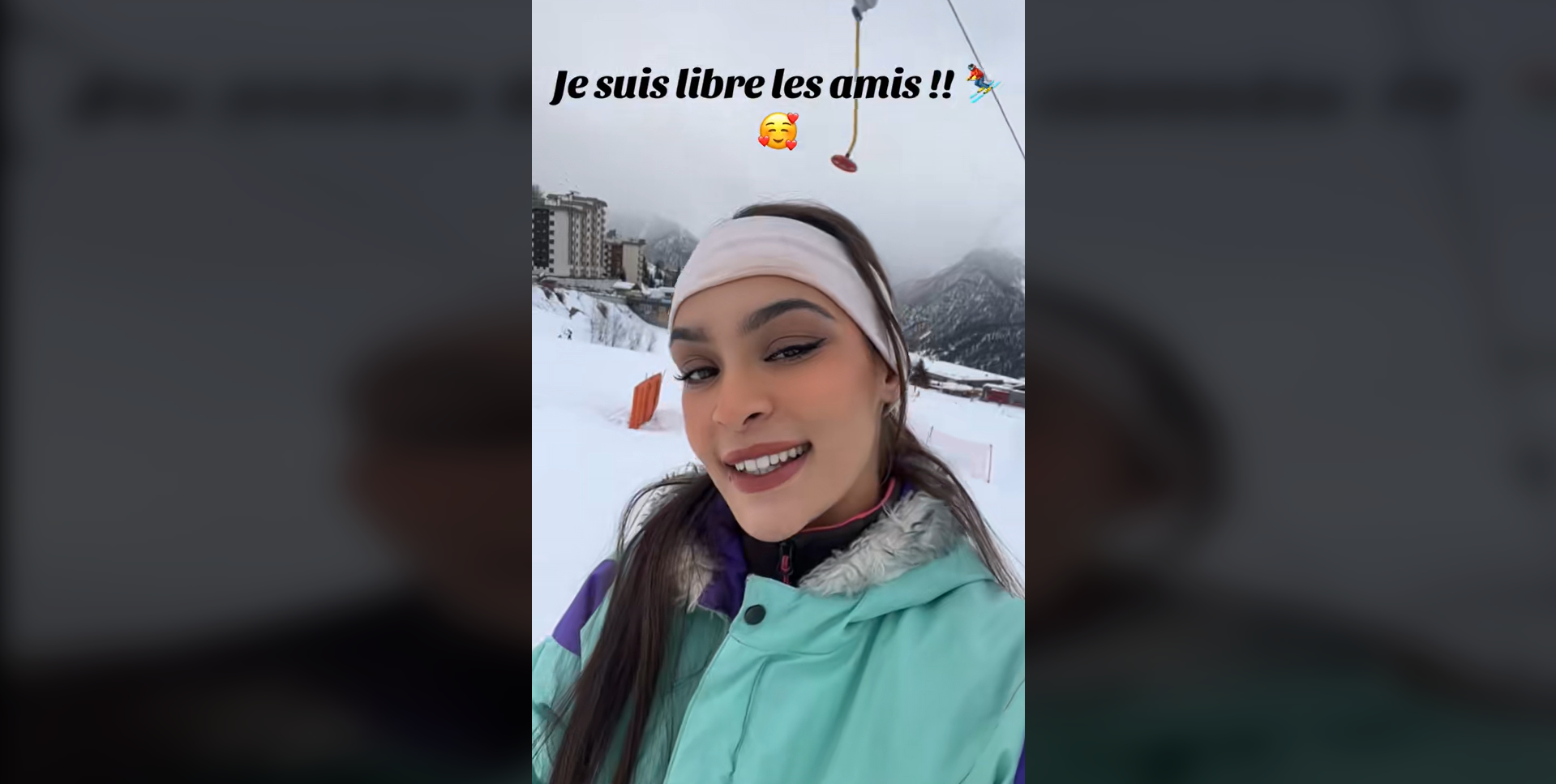 «Là je suis allée à la montagne, la prochaine fois, c’est la mer»: une influenceuse se vante d’être «au ski» pendant son arrêt maladie