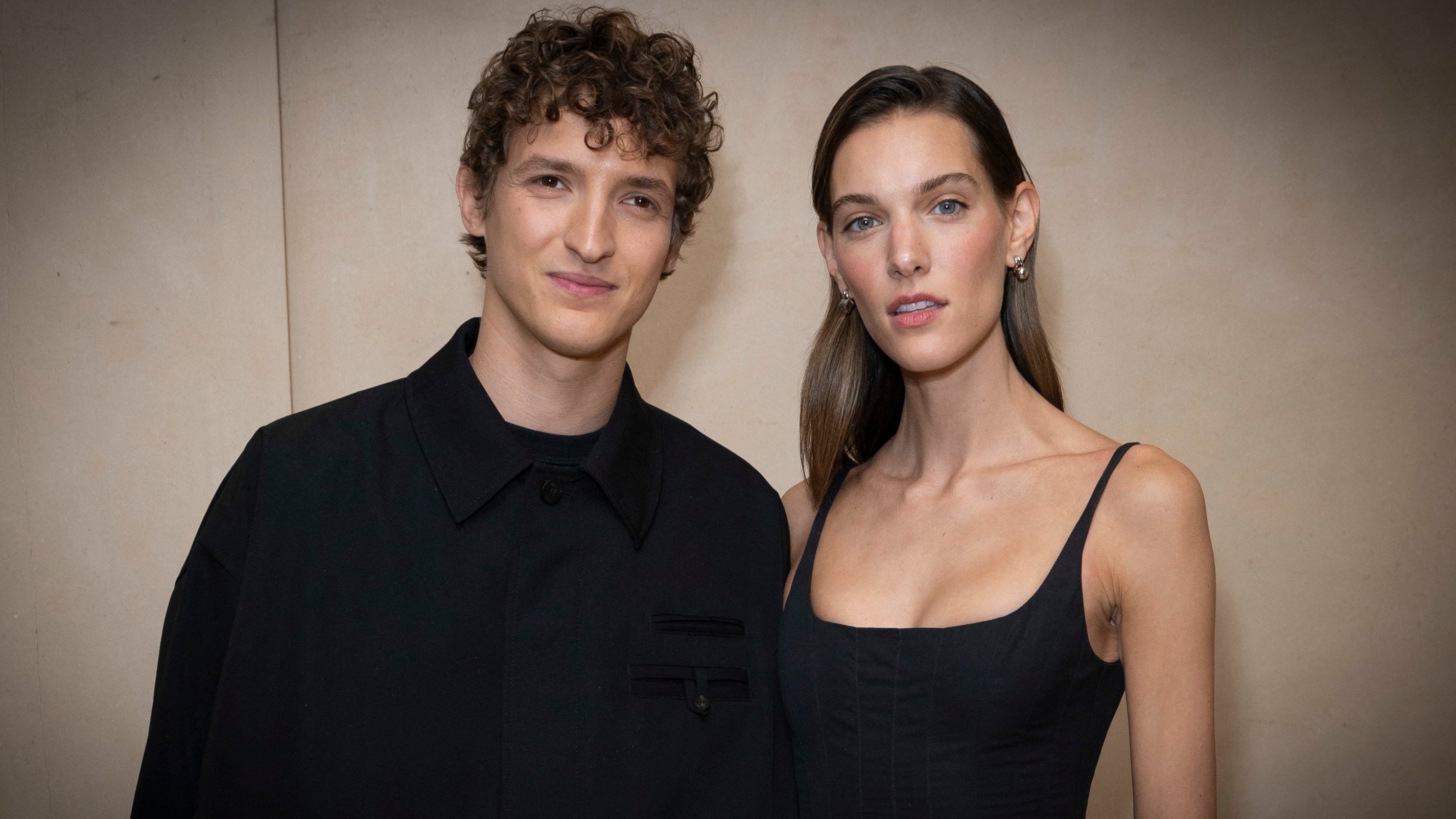 LOVE STORY - Aliocha Schneider et Charlotte Cardin : un couple uni par la  même passion