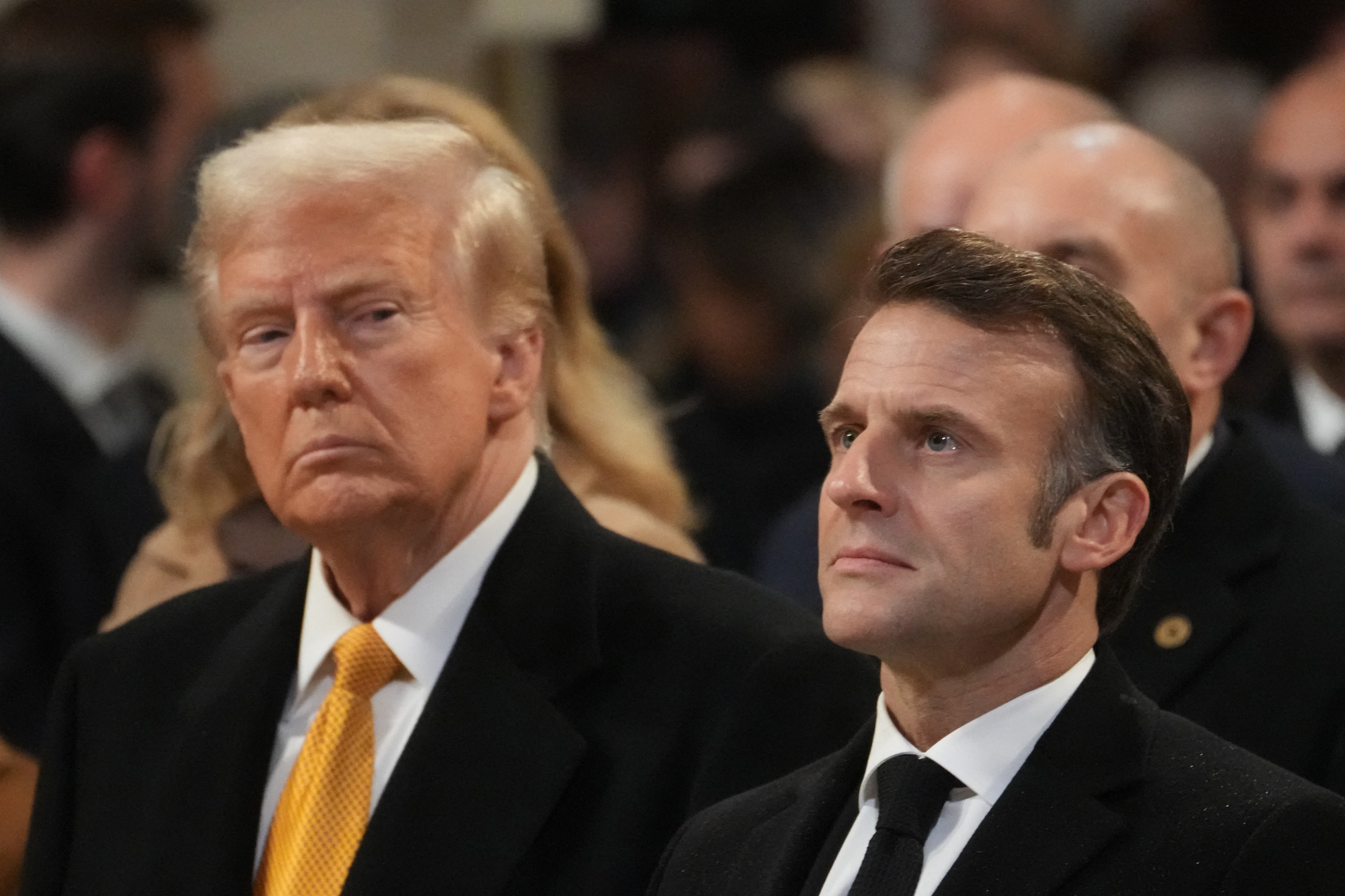 Emmanuel Macron dira à Donald Trump qu'entre alliés on ne peut pas «faire souffrir l'autre avec des tarifs» douaniers