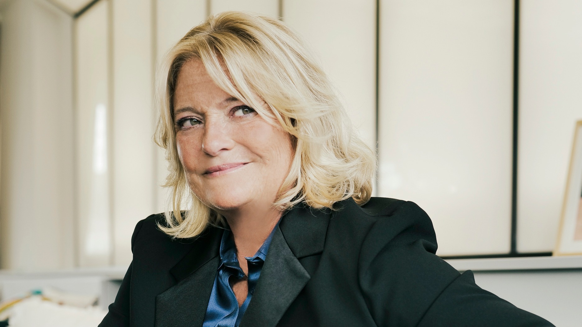 Marina Carrère d’Encausse : zoom sur son appartement cosy au cœur de Paris