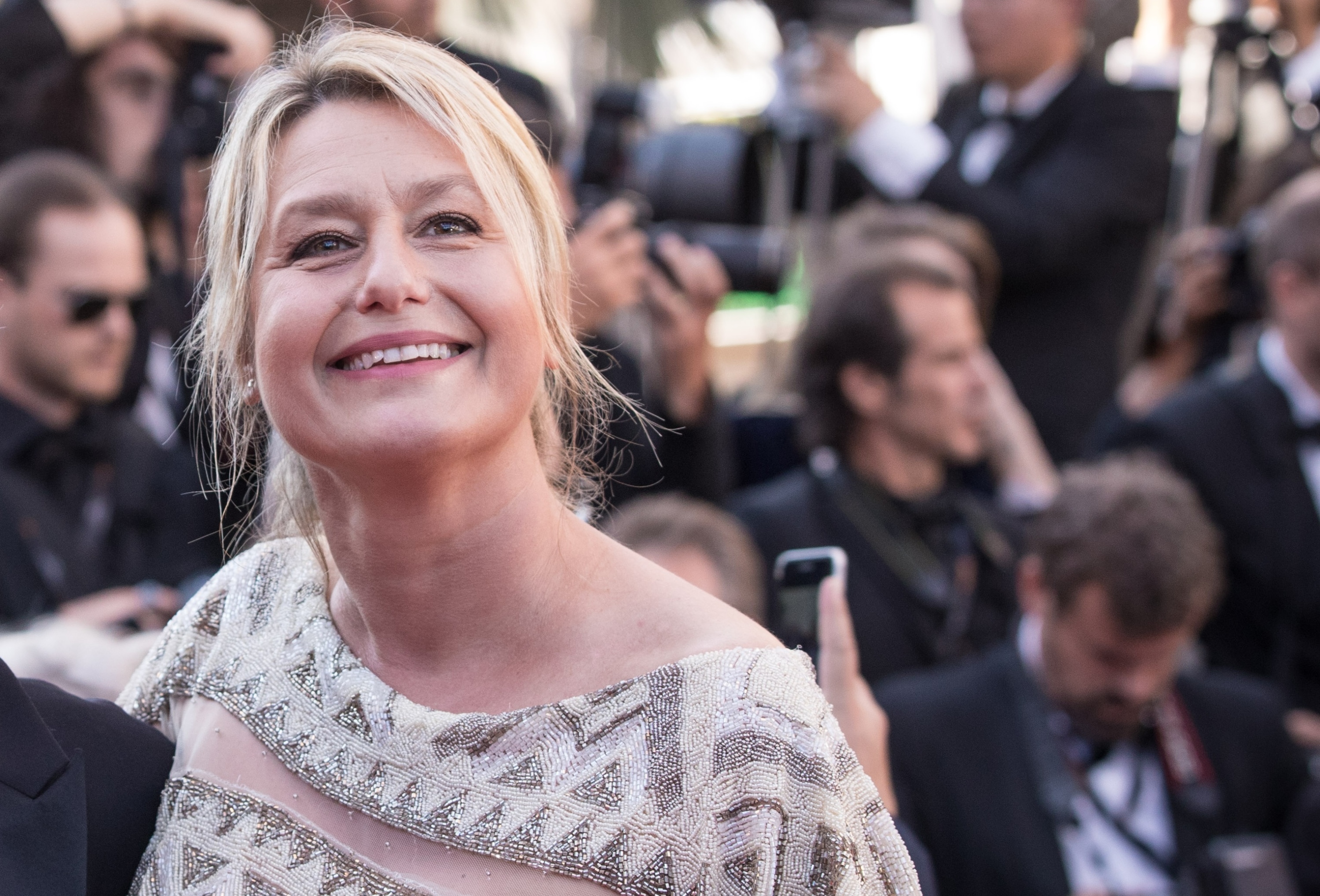 Chansons italiennes et danses endiablées : Luana Belmondo fait le show pour son anniversaire, quelle ambiance !