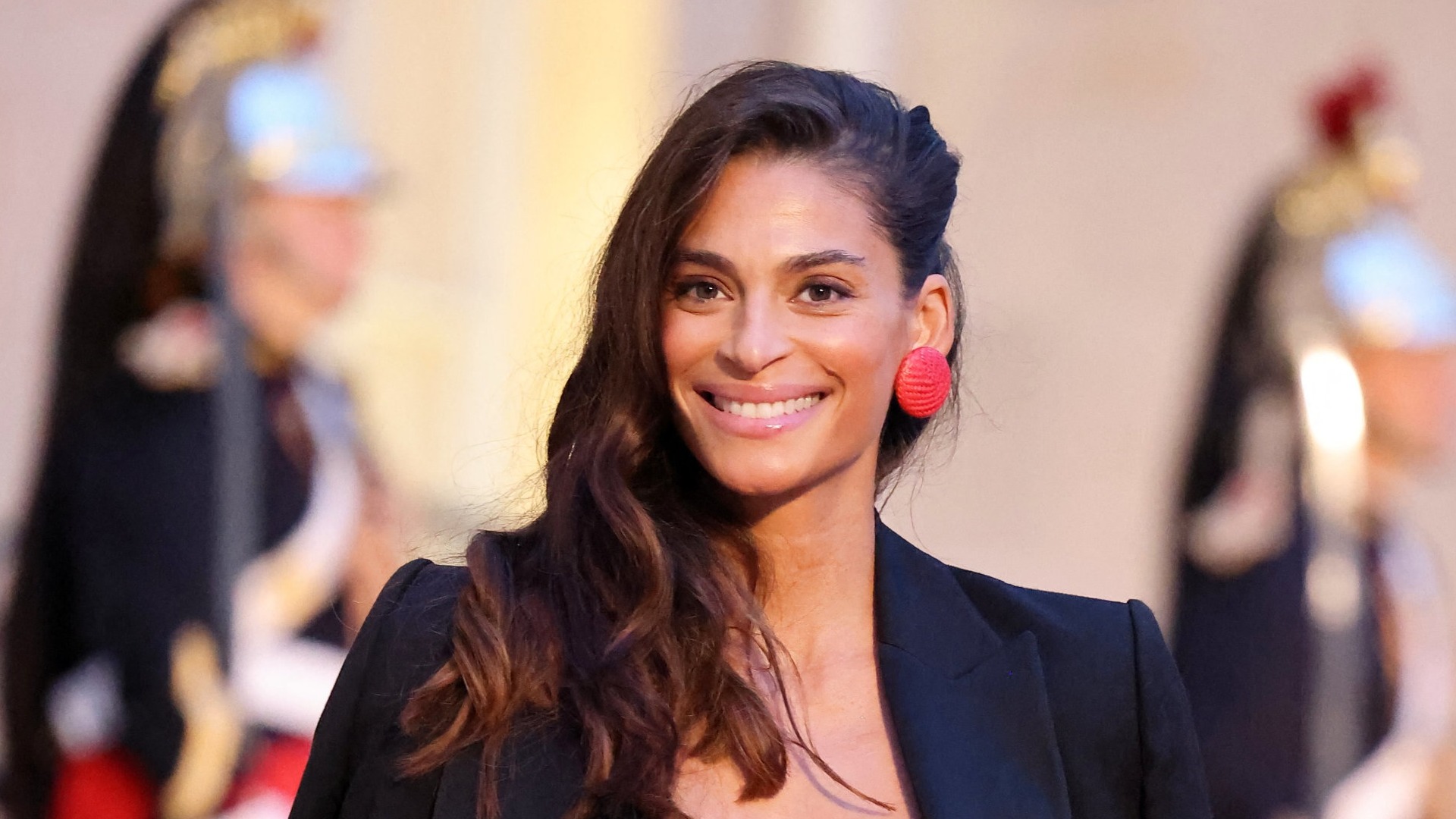 GALA VIDEO - Quand Tatiana Silva donne un conseil à ses fans, son bébé de 2  mois s’en mêle : plus adorable, on ne voit pas !