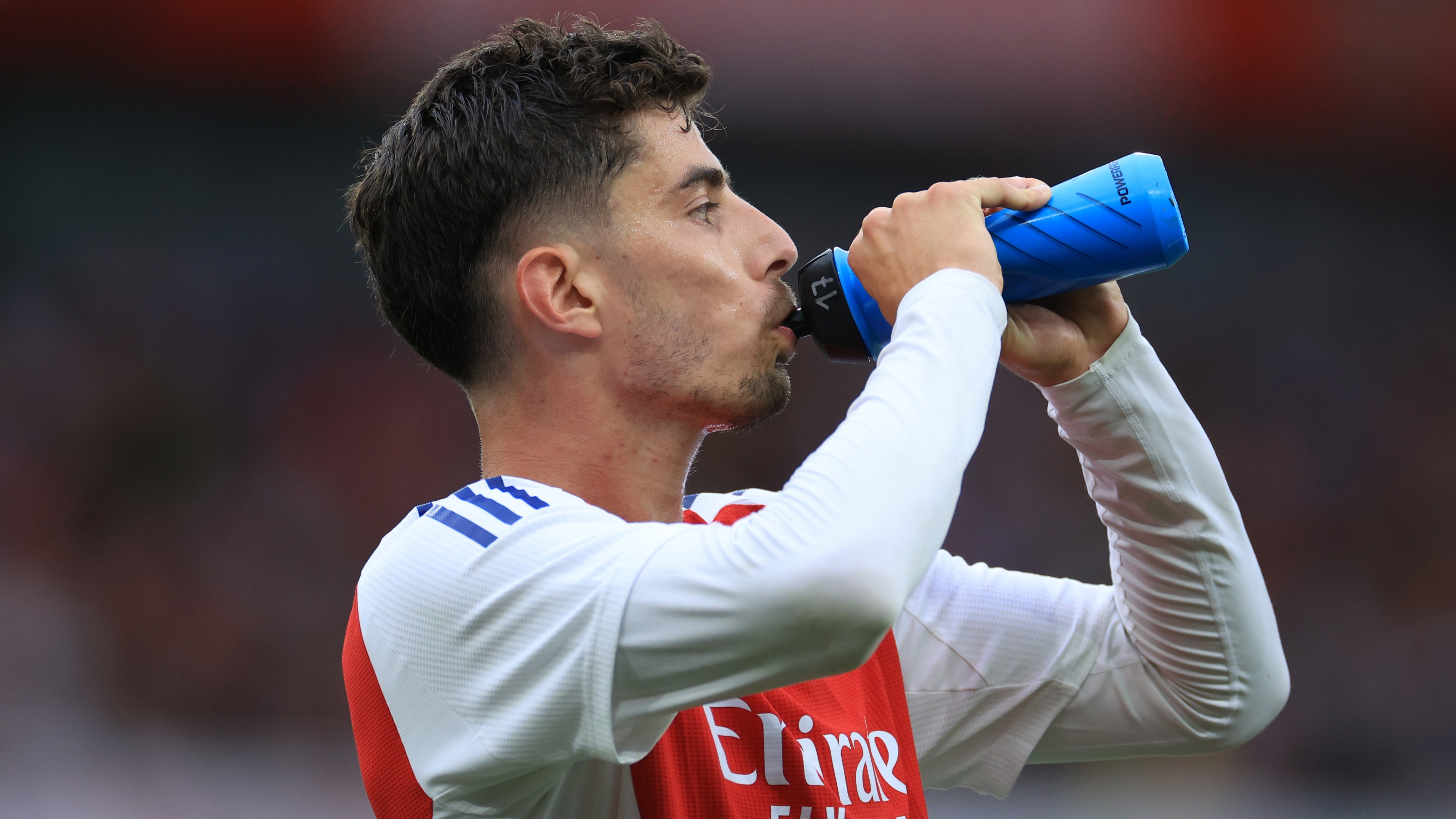 Mais au fait, quelle est cette boisson prisée par les footballeurs qu’ils recrachent aussitôt sur les terrains ?