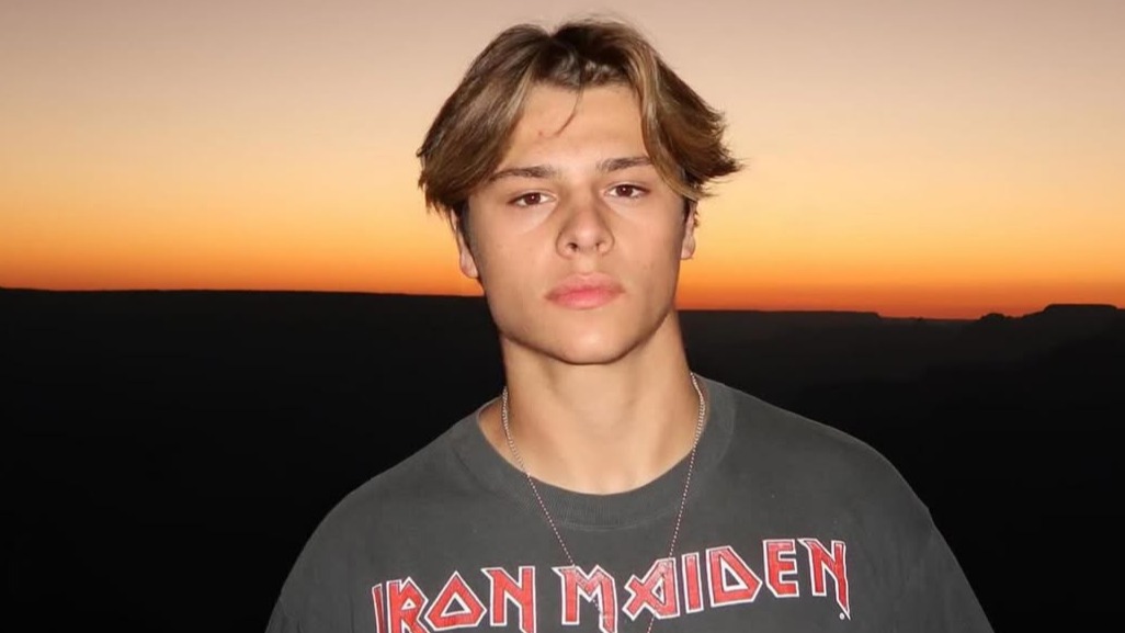 Qui est Cameron Smet, le discret petit-fils de Johnny Hallyday et Sylvie  Vartan ?