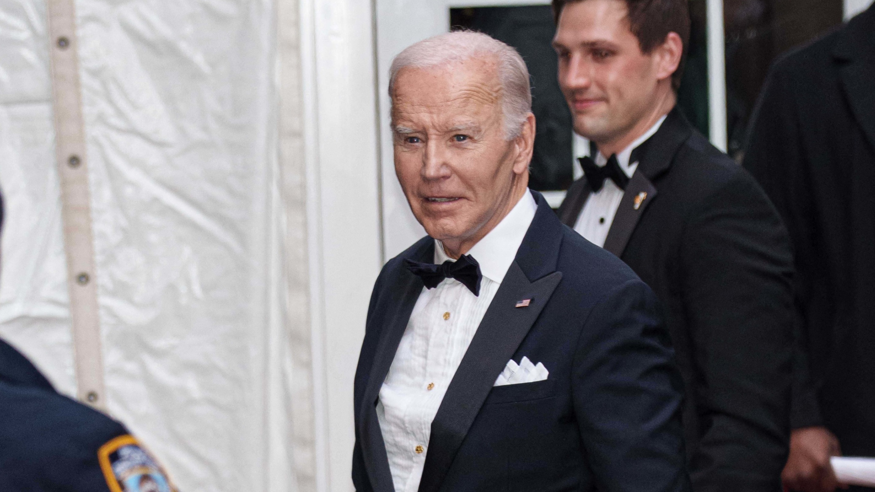 "C’est un fake ?" : Joe Biden apparaît en famille pour Pâques, mais sa photo intrigue les internautes !