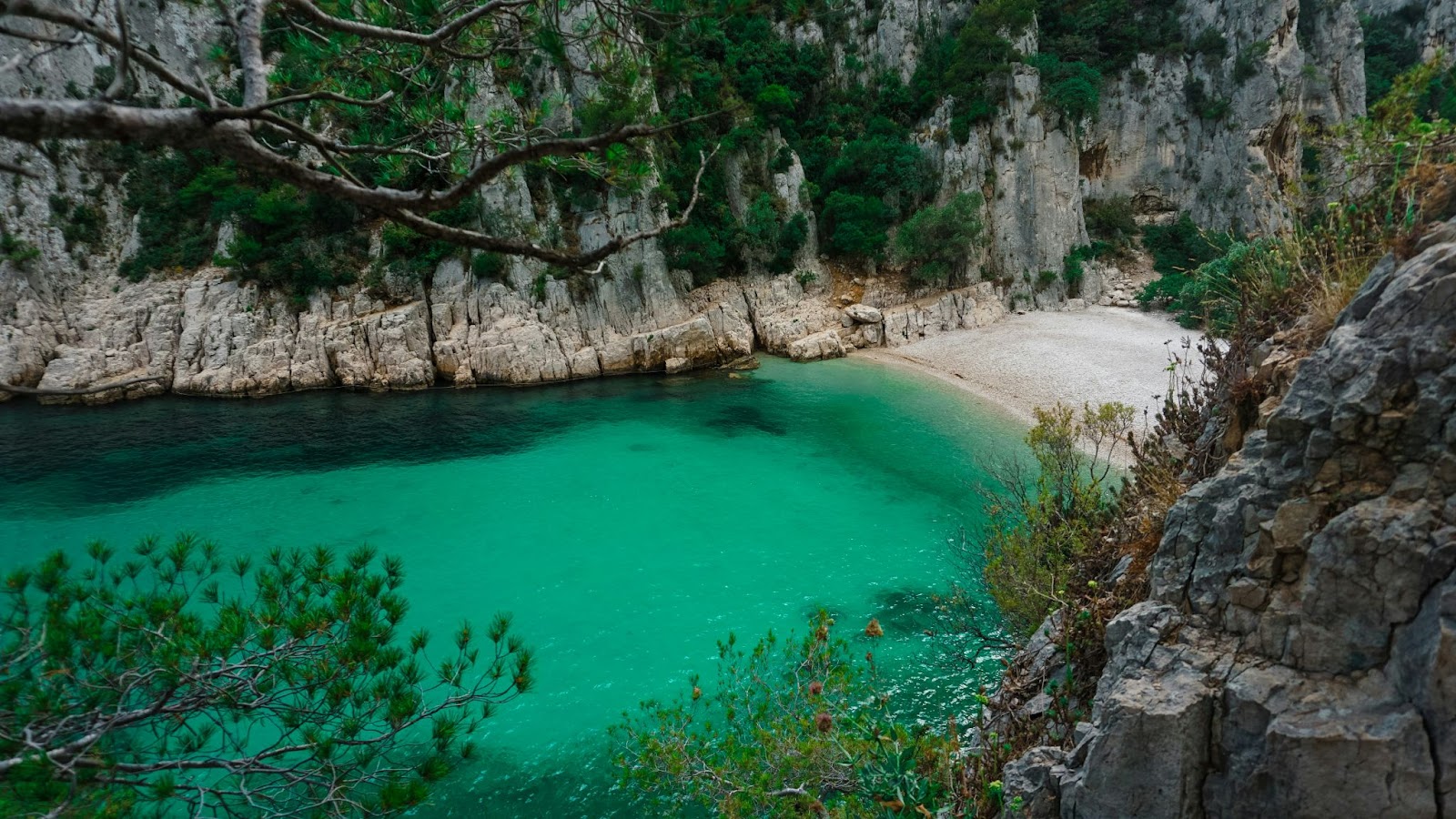 Pont du 1er mai : envie d’un week-end à la plage ? Découvrez les 5 plages les plus recherchées !