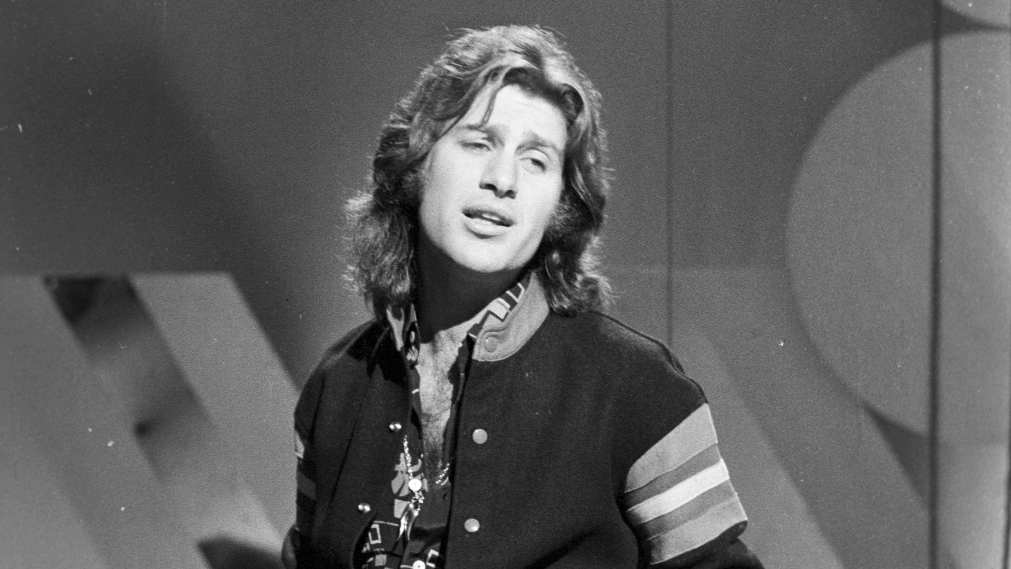 Mort de Mike Brant dans des circonstances troubles il y a 50 ans : sa nièce  “ne retient que deux hypothèses”Mike Brant : ce lourd secret de famille qui  l’a hanté toute sa vie (1)