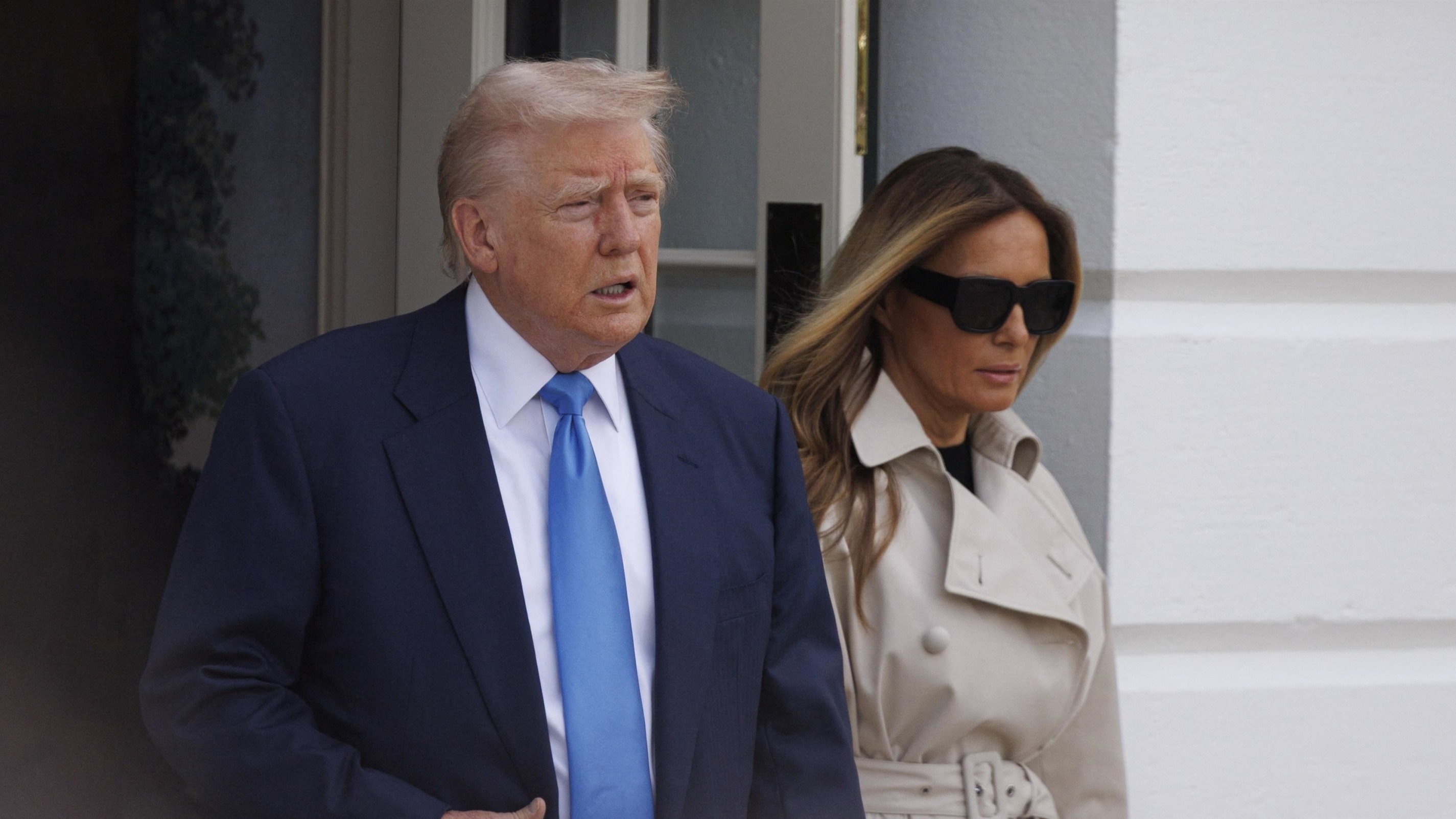 “Je n’ai pas eu le temps” : Melania Trump fête ses 55 ans… et son mari Donald n’a pas de cadeau !