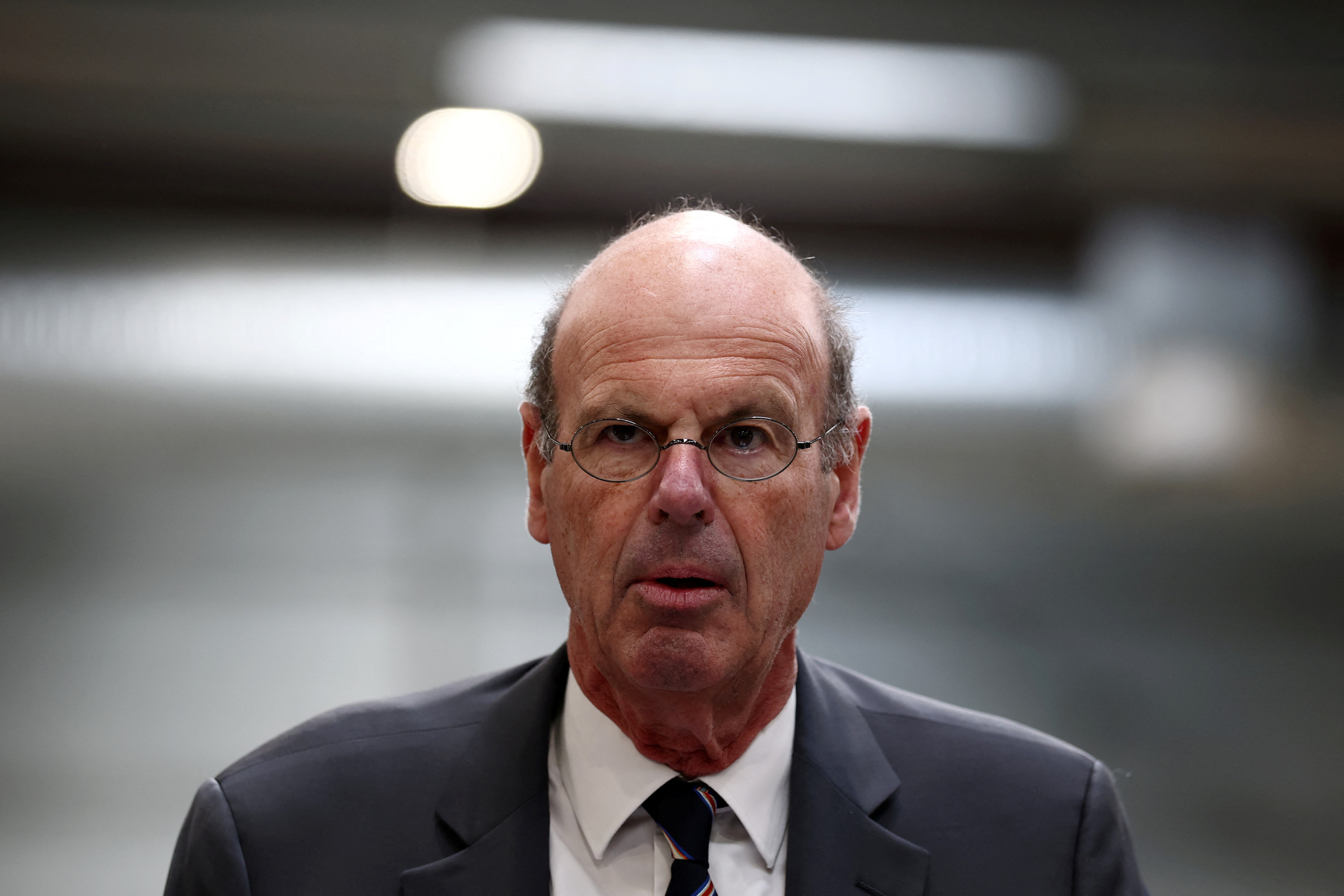 TVA des auto-entrepreneurs : l’abaissement du seuil d’exemption restera finalement suspendu jusqu’au prochain budget