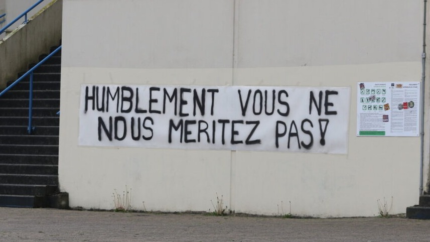 «Humblement, vous ne nous méritez pas!» : les supporters de Caen répondent sèchement à la mère de Kylian Mbappé