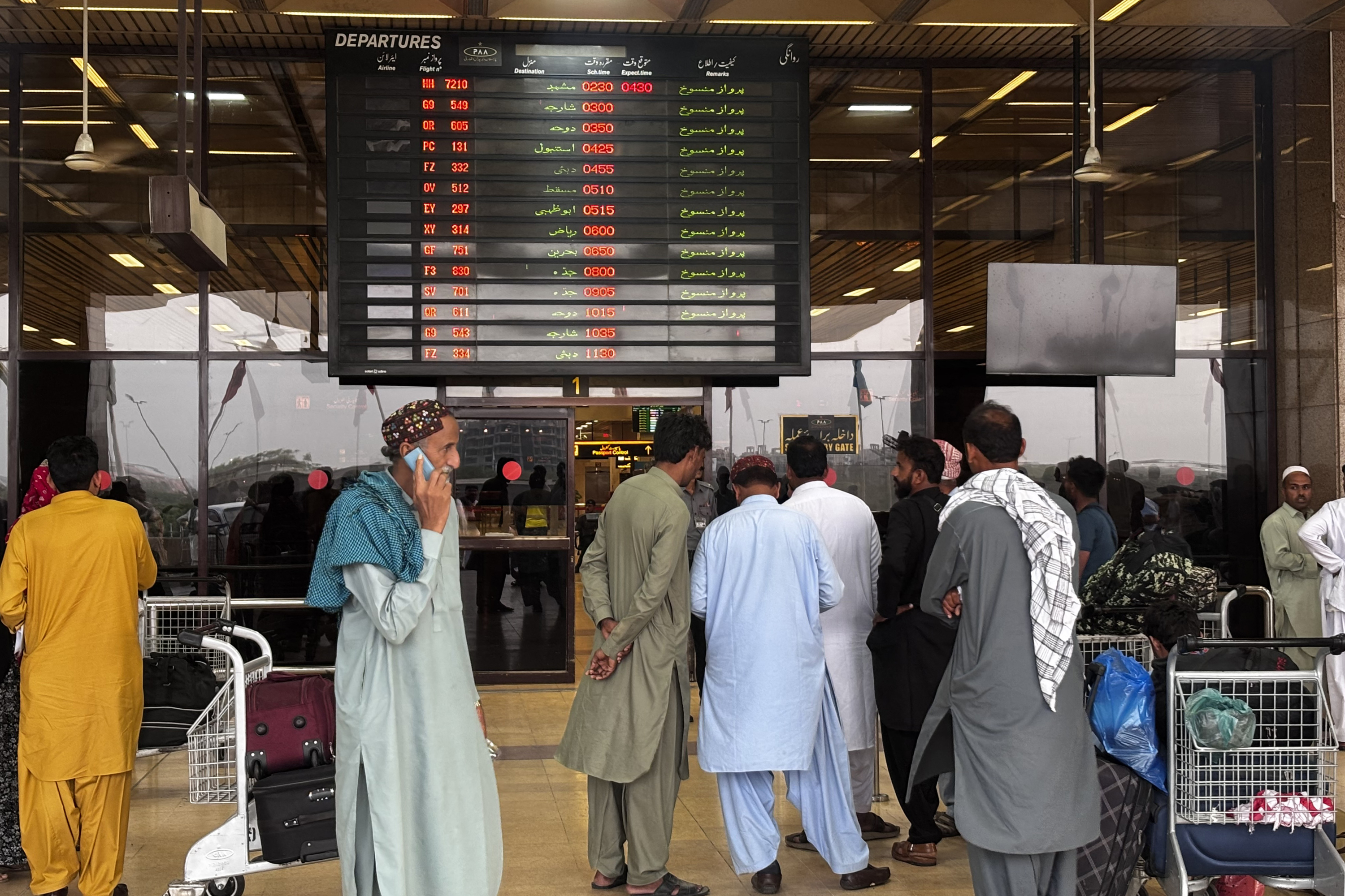 Conflit Inde-Pakistan : des dizaines de vols reprogrammés, les compagnies aériennes asiatiques en alerte