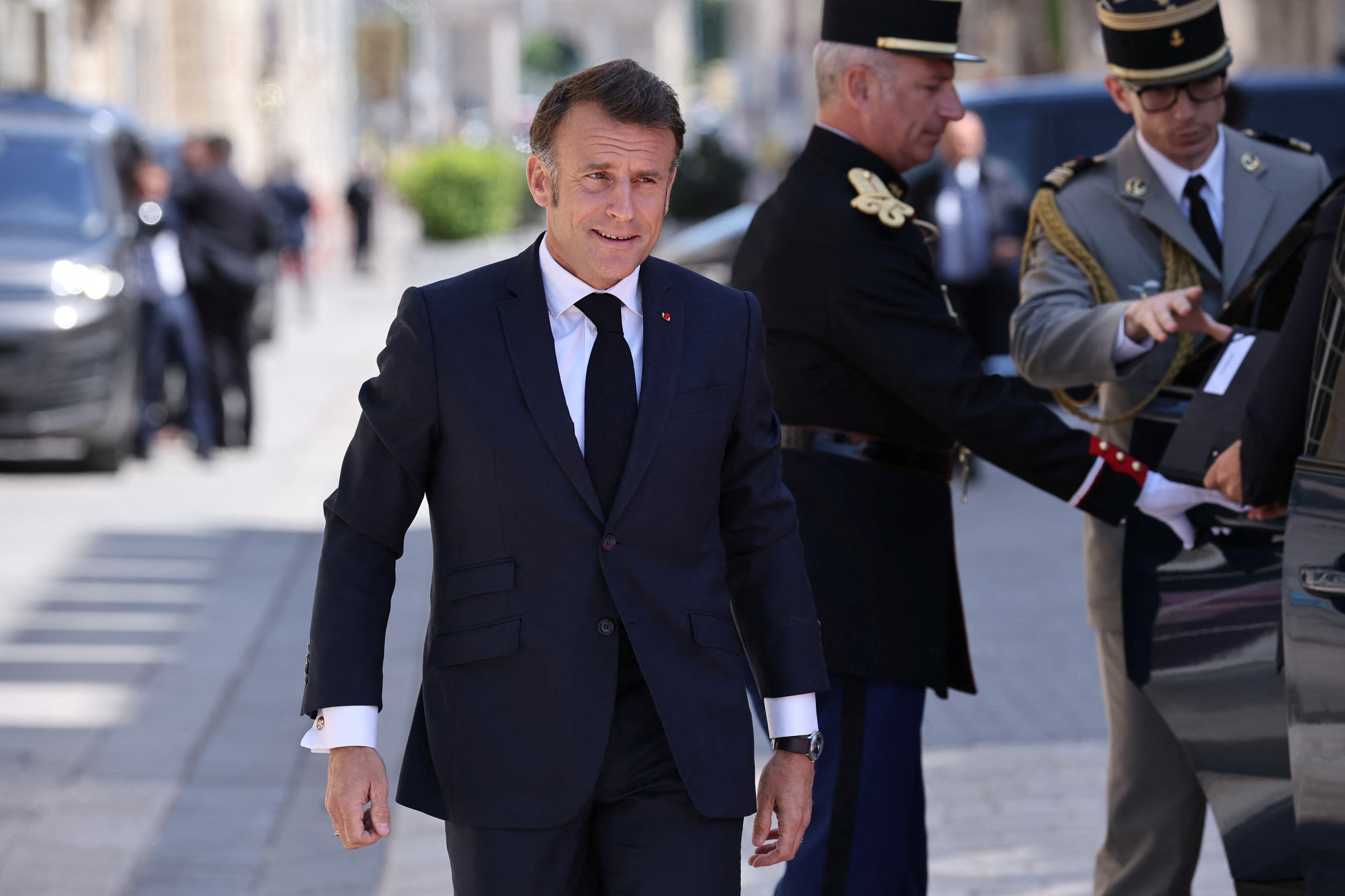 Guerre en Ukraine : Emmanuel Macron appelle à un plan américano-européen pour un cessez-le-feu, avec menace de «sanctions massives»