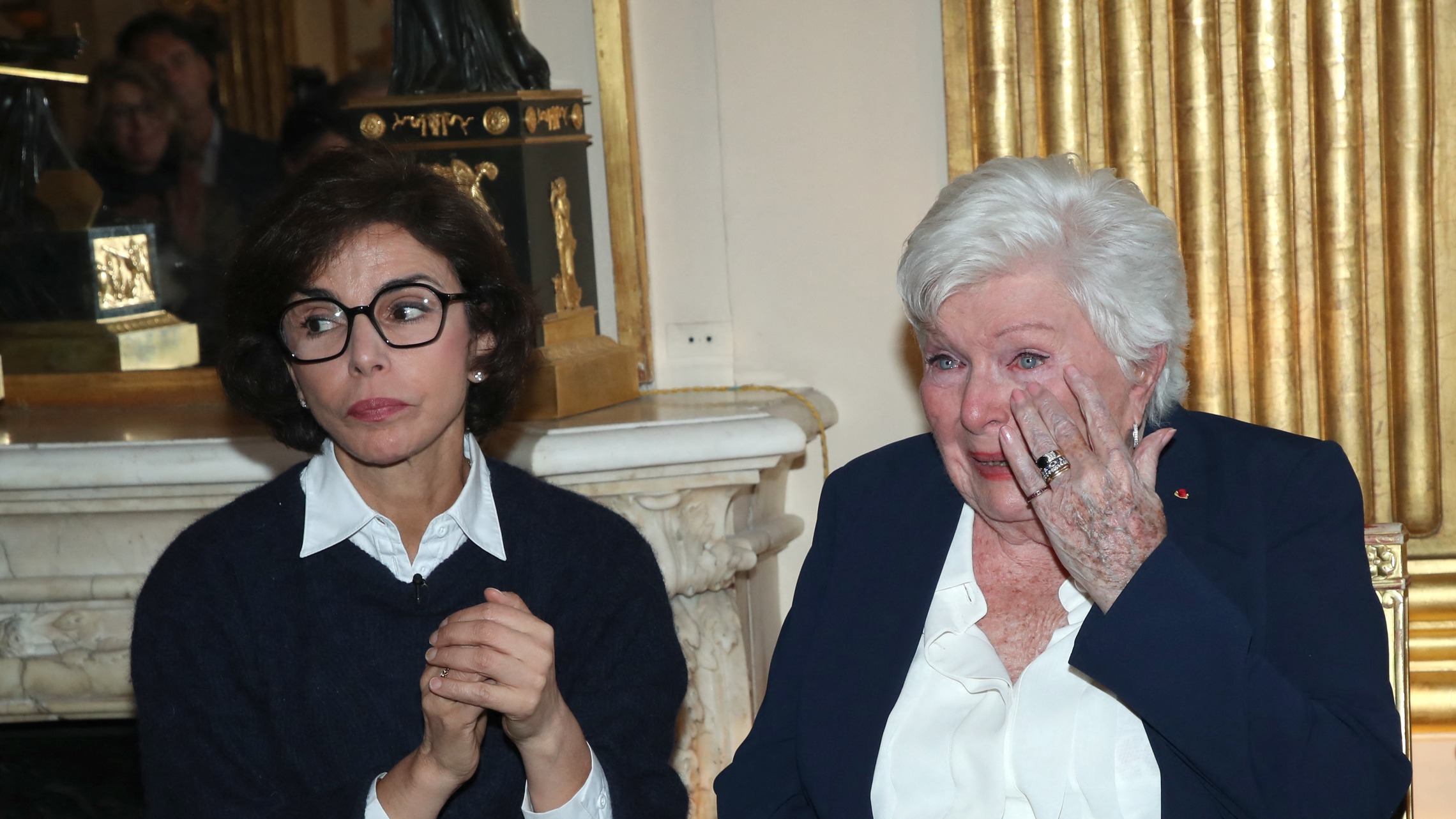 Line Renaud en fauteuil roulant : sa bouleversante apparition face à Rachida Dati