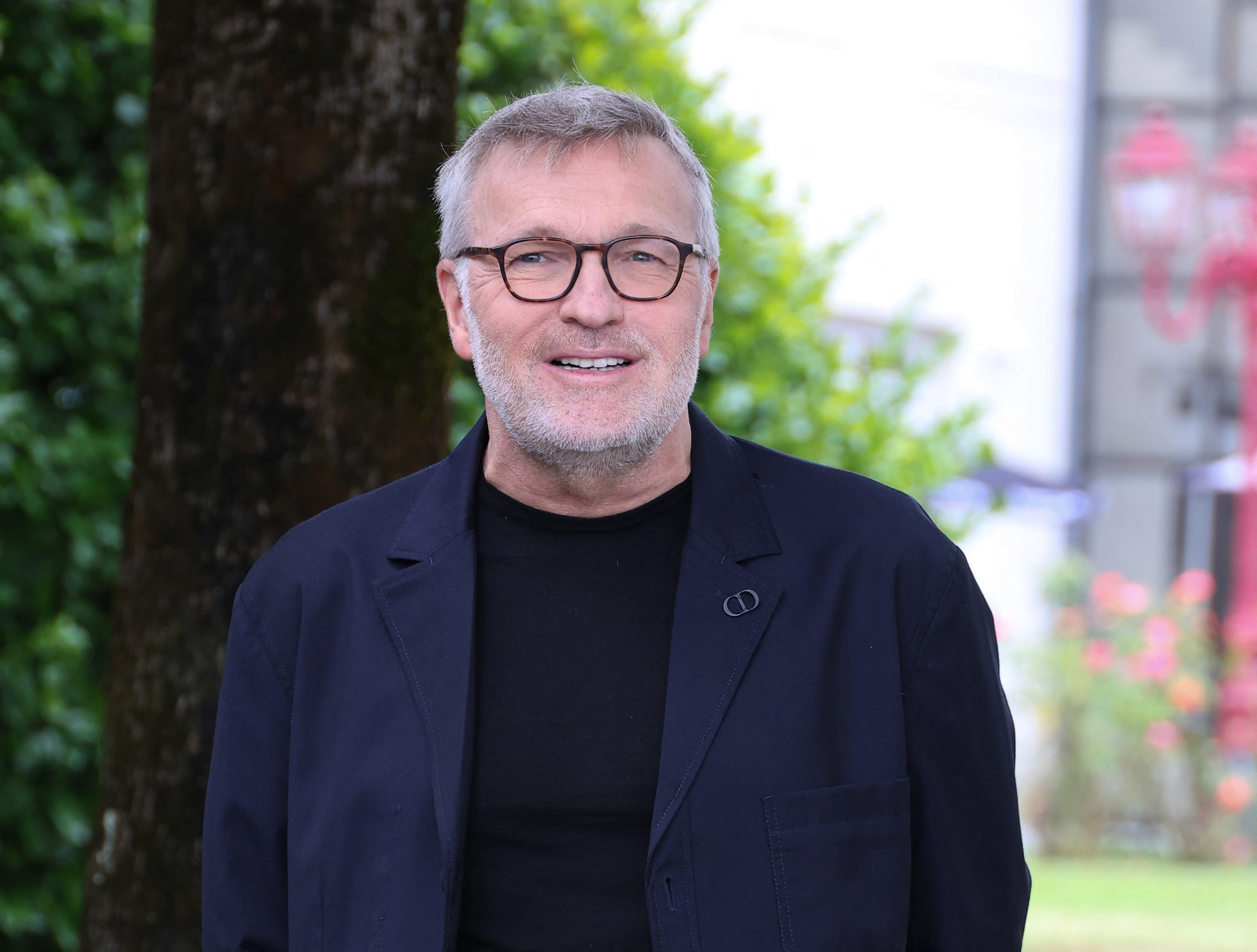 Laurent Ruquier remis de sa rupture avec Hugo Manos : il raconte son "premier rendez-vous charmant”