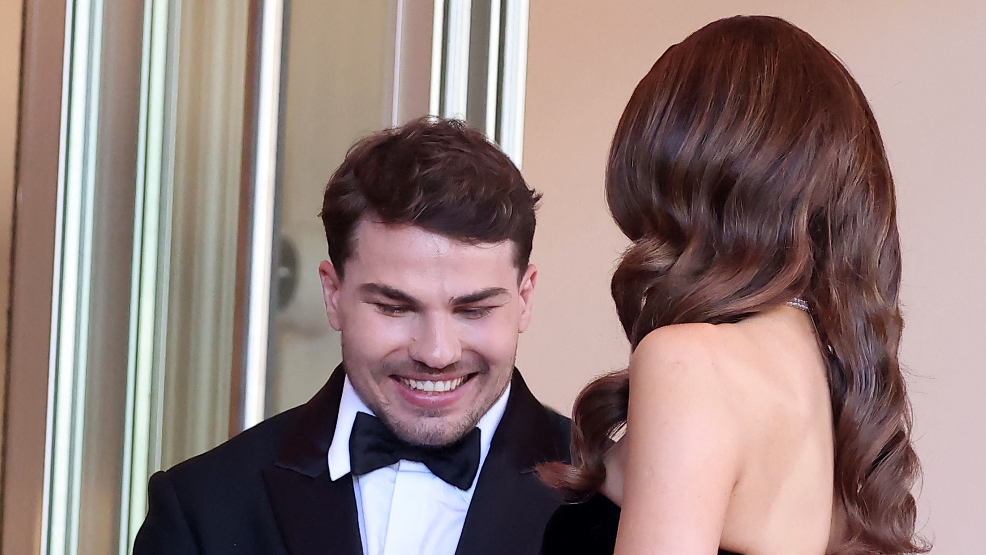 Festival de Cannes 2025 : Iris Mittenaere et Antoine Dupont complices sur le tapis rouge