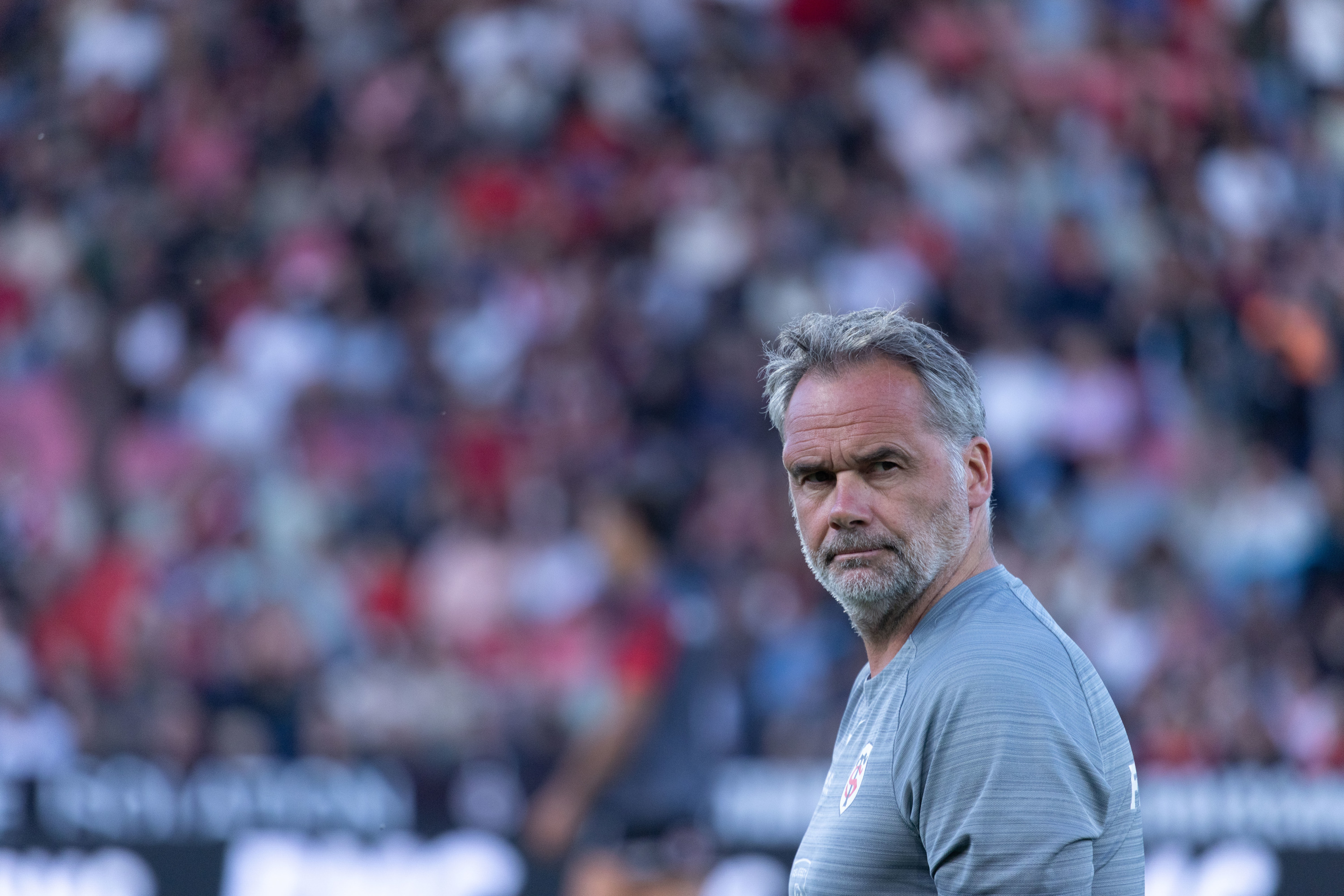 Top 14 : «Vous avez huit jours pour revenir avec un autre état d’esprit», la colère froide du Toulousain Ugo Mola envers ses joueurs