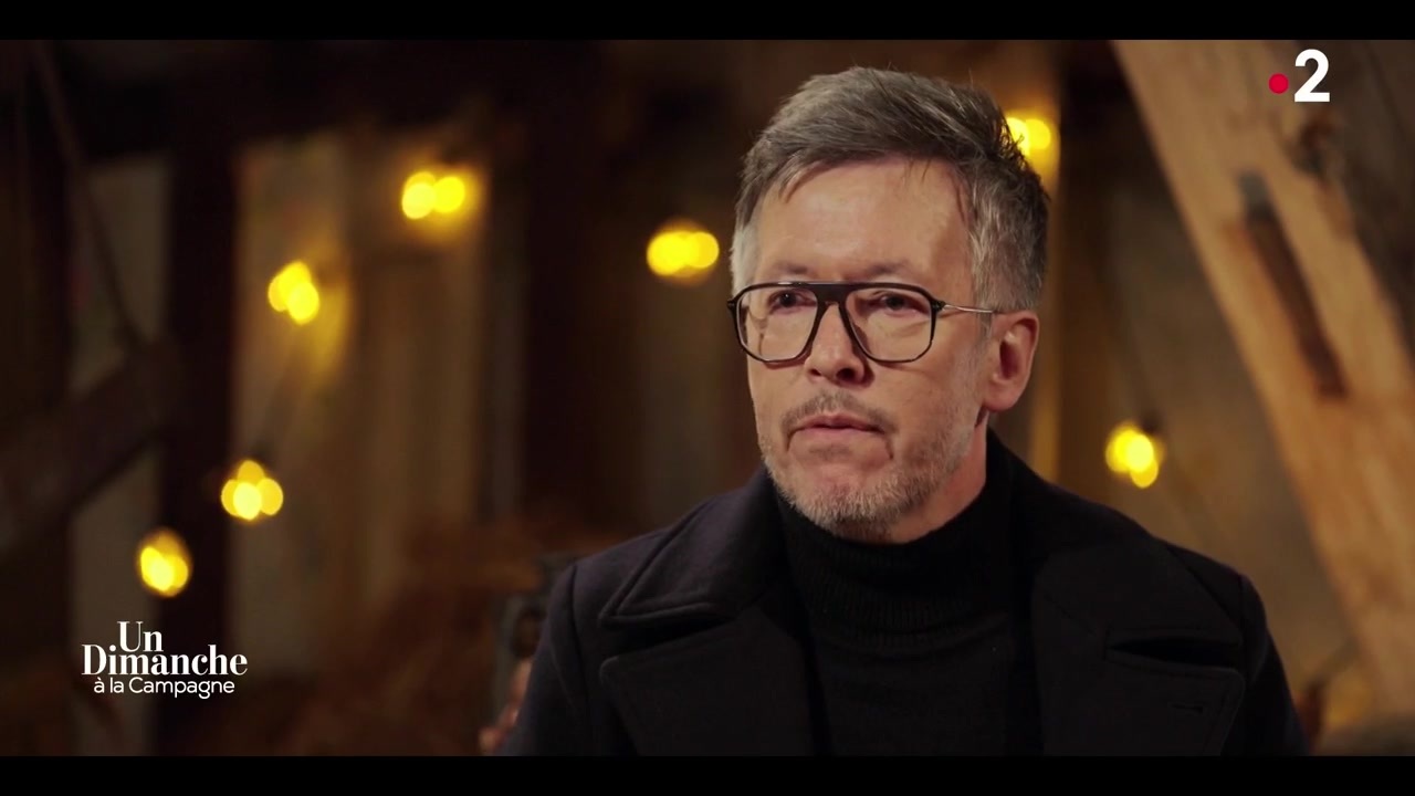 Jean-Luc Lemoine se confie pour la première fois sur le handicap de son frère aîné : “La sage-femme le laisse tomber”