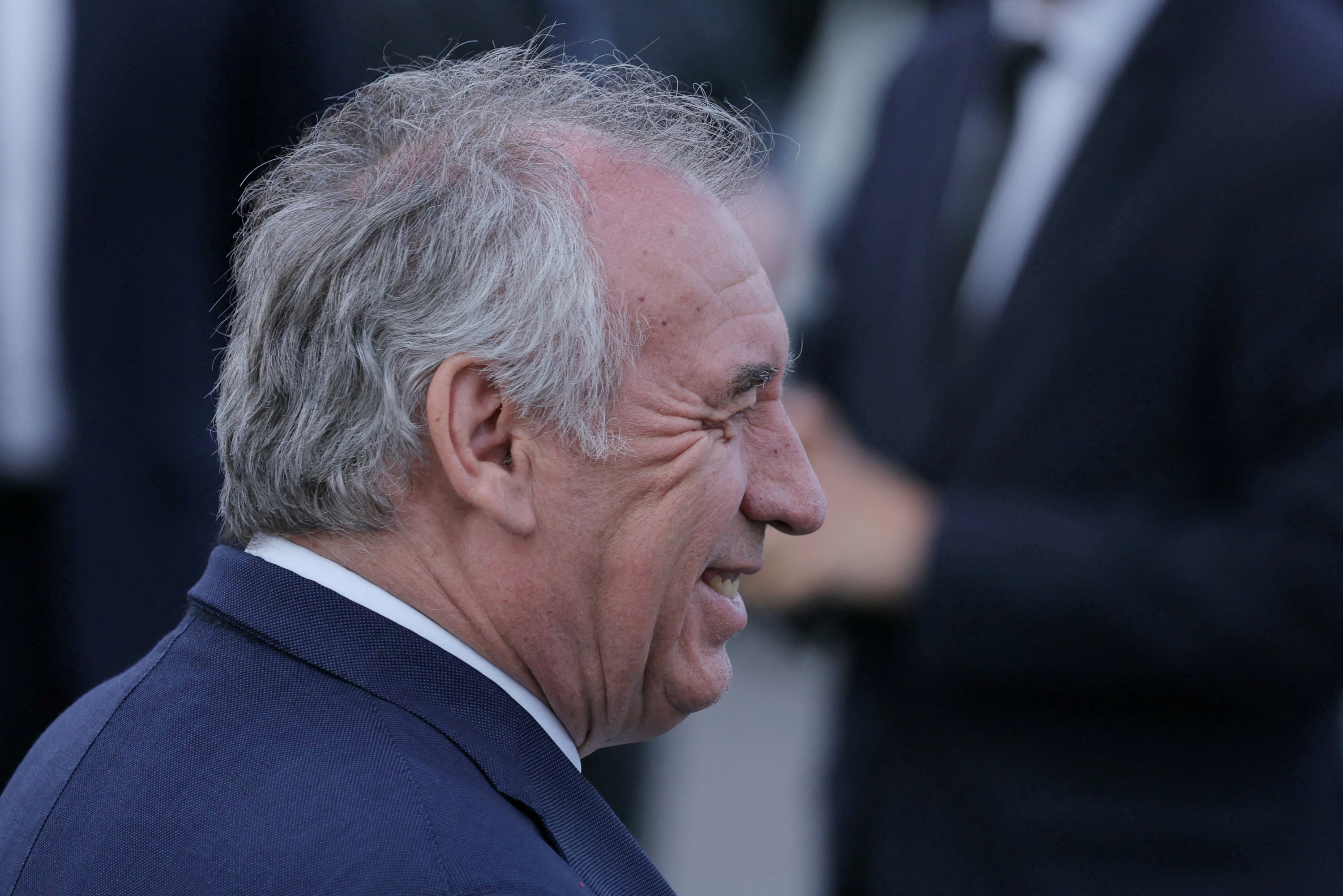Transport sanitaire en taxi : François Bayrou confirme que la réforme s'appliquera début octobre
