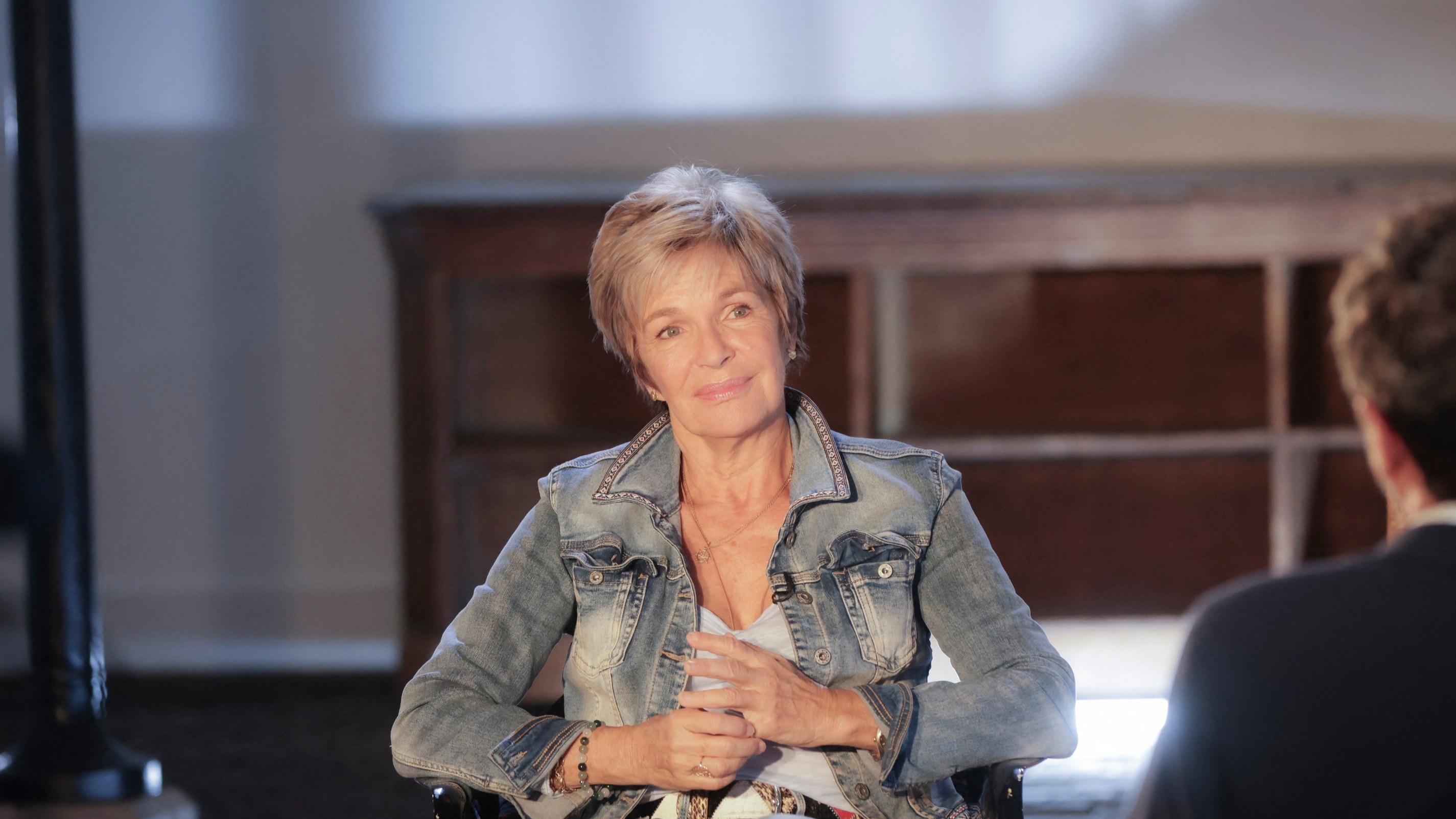 Véronique Jannot maman à 68 ans : le jour où elle a découvert sa stérilité,  sa vie s'est effondrée