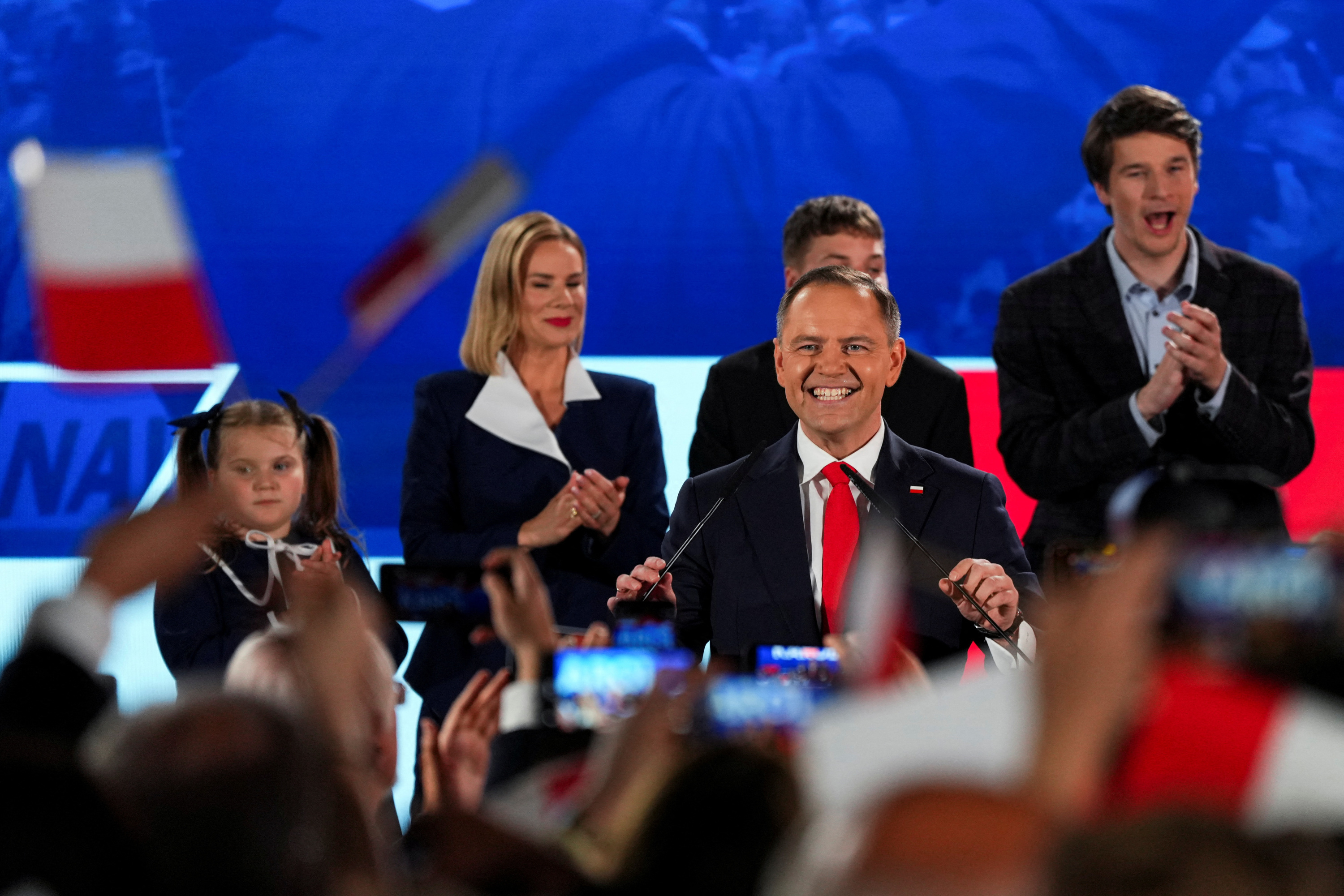 Présidentielle en Pologne : le candidat nationaliste conservateur Karol Nawrocki remporte l’élection