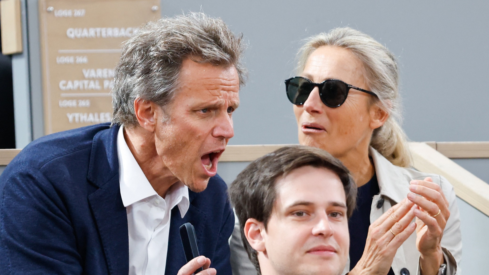 Anne-Sophie Lapix et son mari Arthur Sadoun : des supporters complices et  survoltés à Roland-Garros