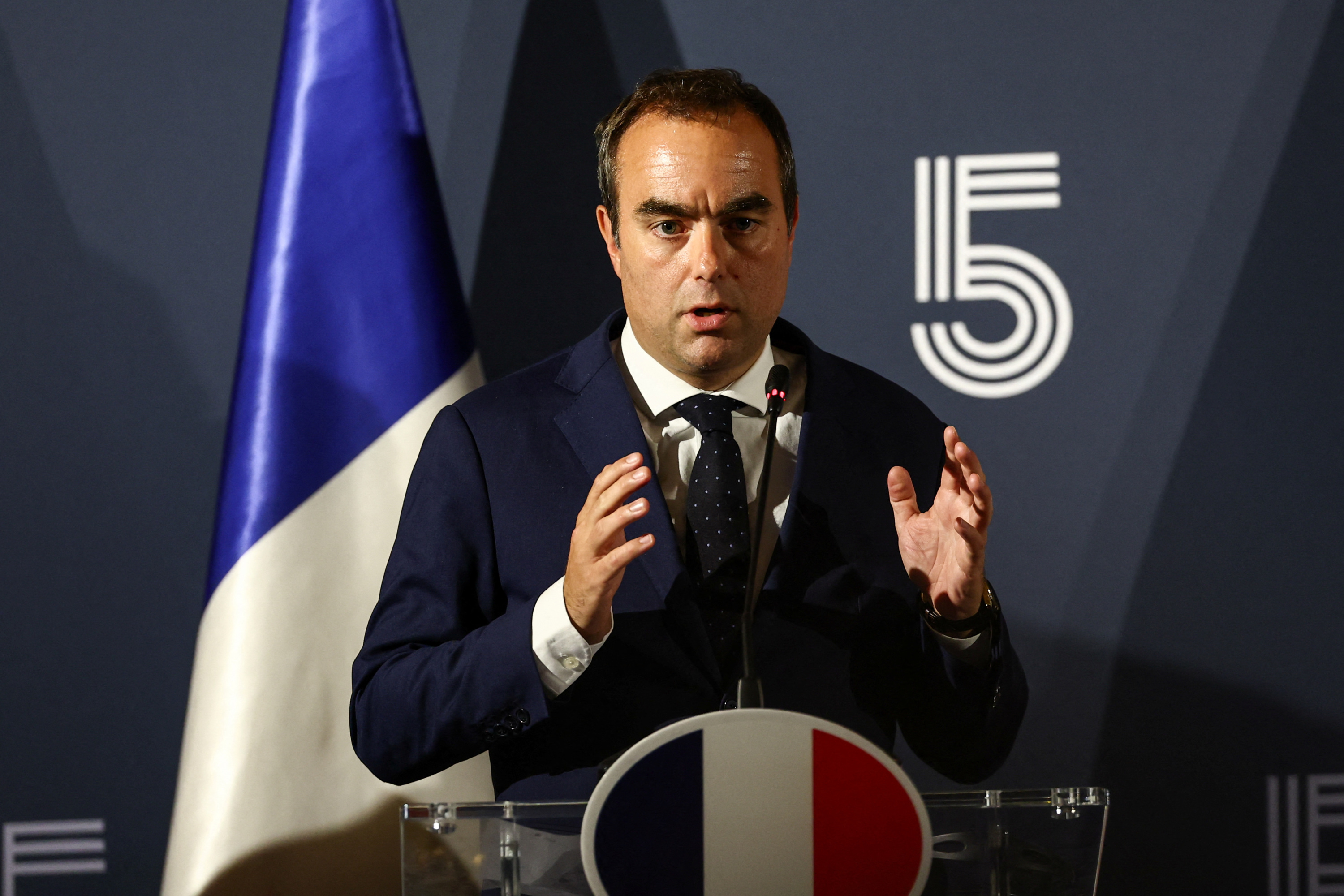 Pour prouver que la France ne livre pas d'armes à Israël, Sébastien Lecornu déclassifie un document