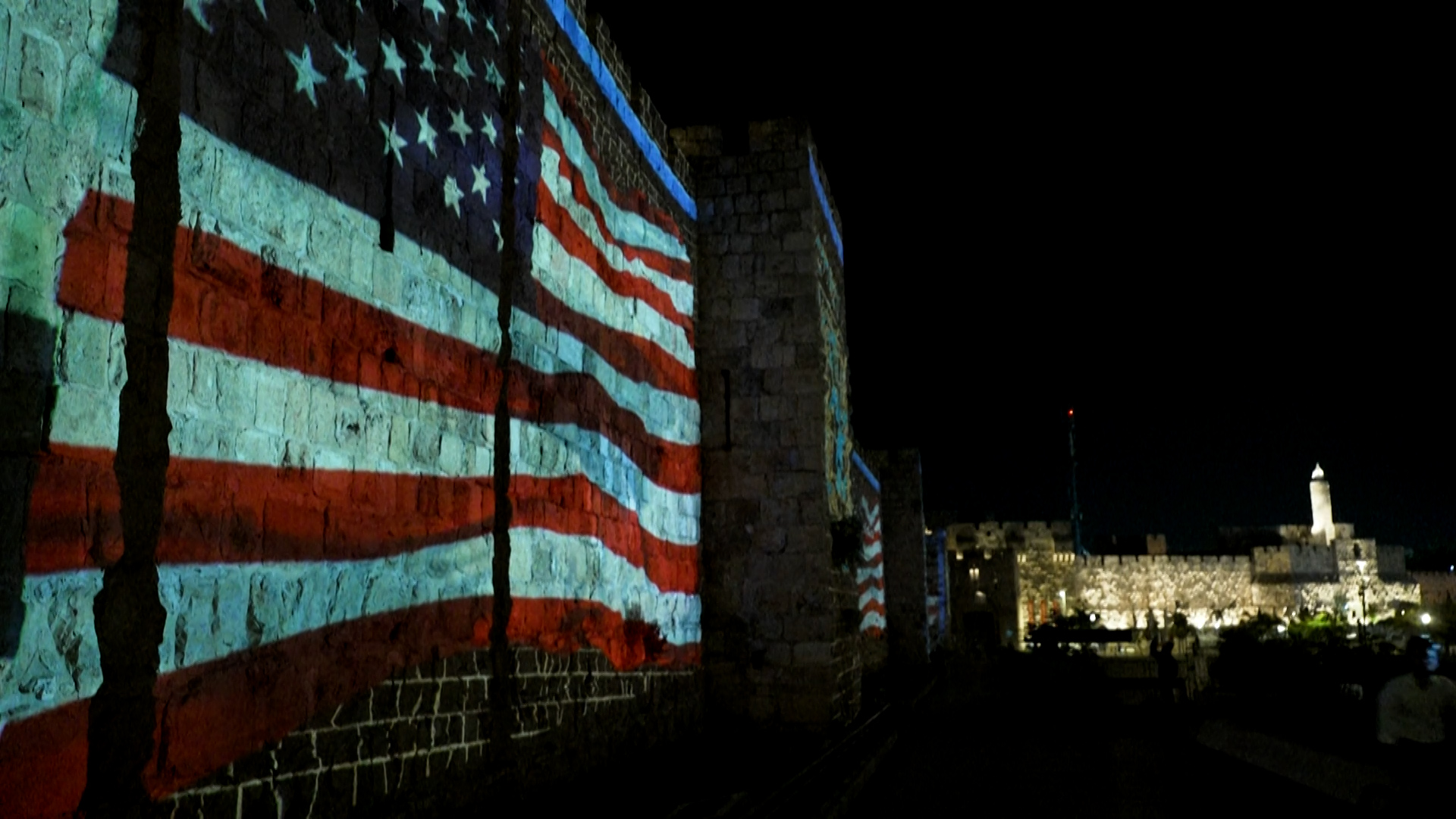 Guerre Israël-Iran : les images du drapeau des États-Unis projeté sur les murs de la Vieille Ville de Jérusalem