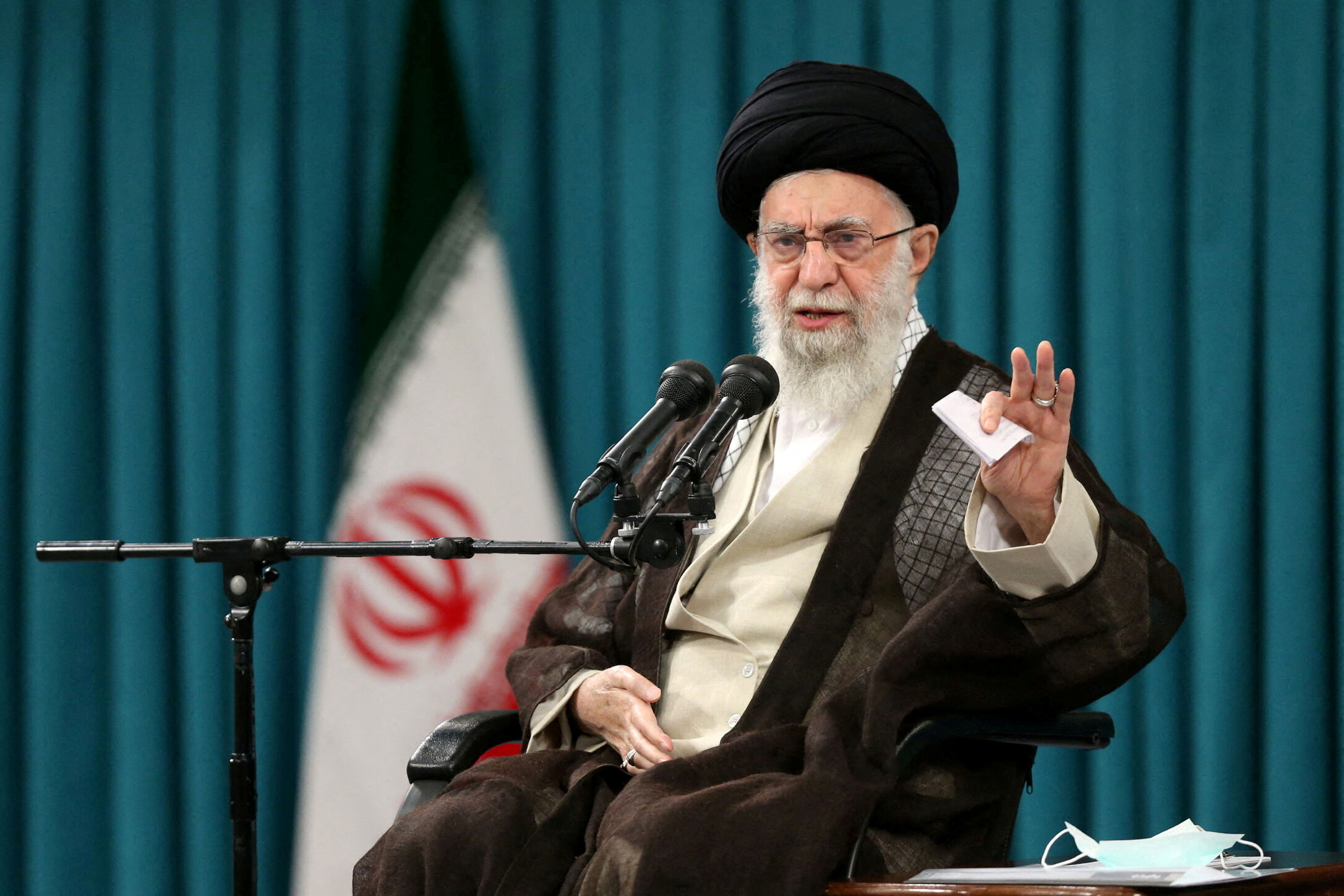 Israël-Iran : Khamenei affirme que les États-Unis ont reçu une «gifle cinglante» et que l’État hébreu a «failli s’effondrer»