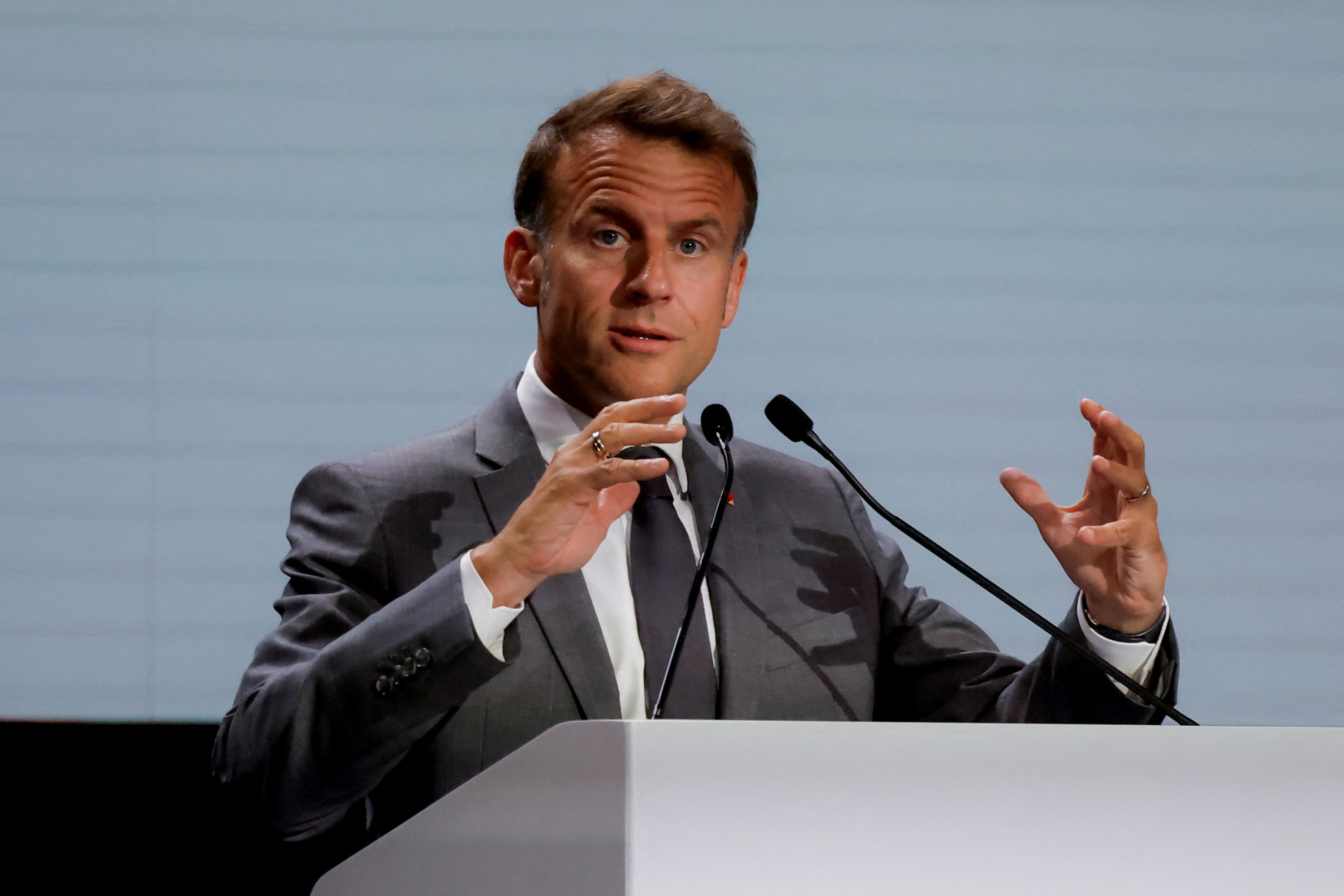 Emmanuel Macron «optimiste» sur la coopération de Poutine sur l'Iran, «un peu moins» sur l'Ukraine, selon la porte-parole du gouvernement