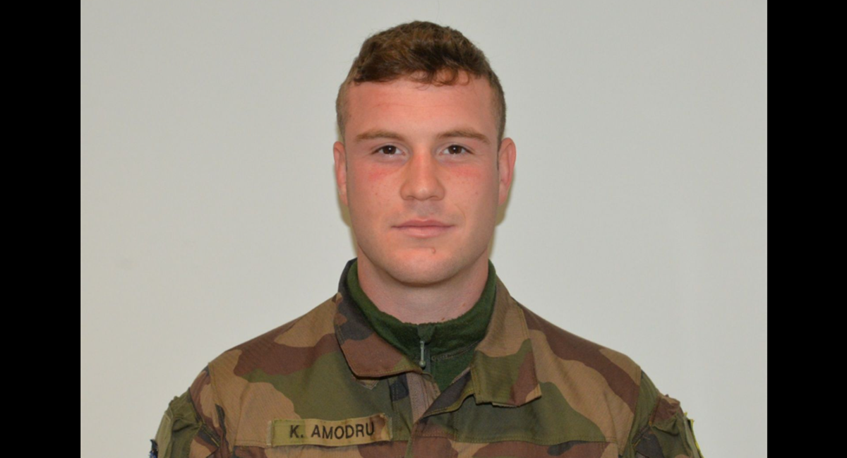 Militaire depuis près de 10 ans, ex-rugbyman... Qui était Kévin Amodru, poignardé à mort à Clermont-Ferrand ?