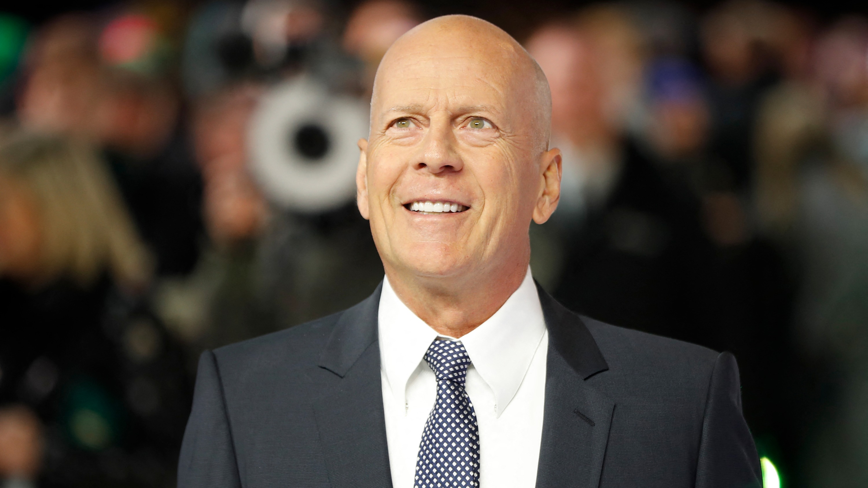 Bruce Willis, atteint de démence, serait désormais muet et incapable de lire