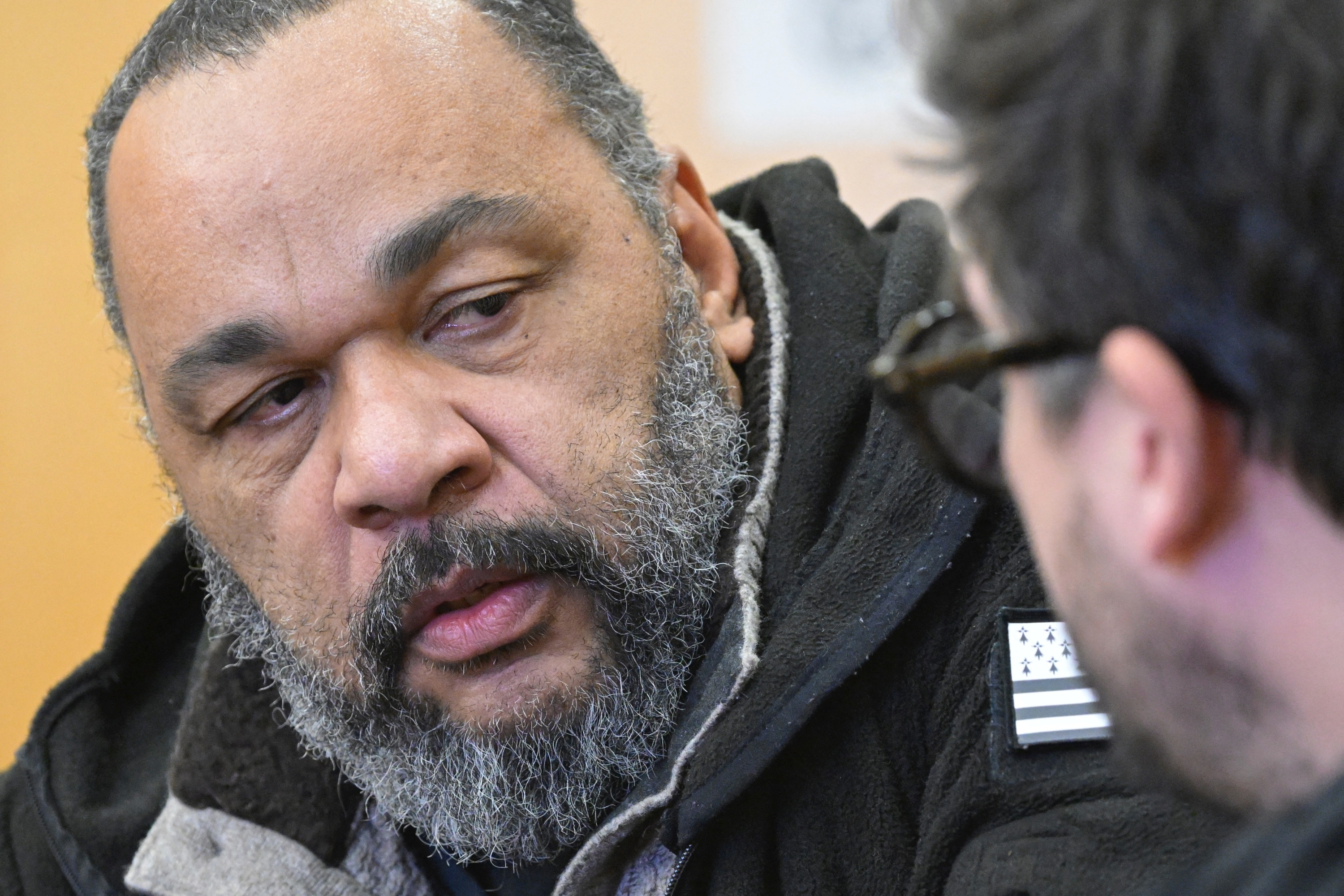 Dieudonné : un spectacle interrompu par les gendarmes !