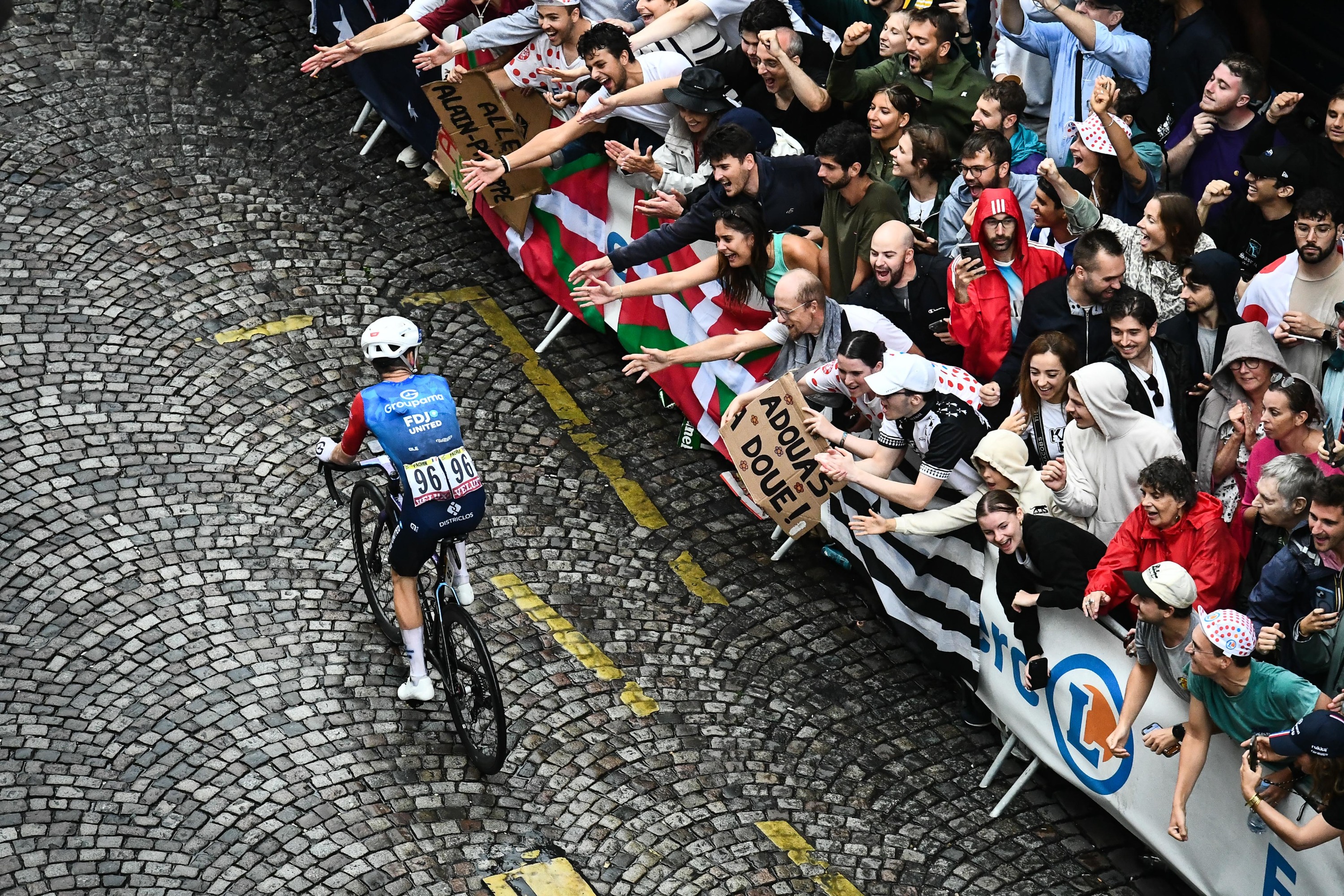 Tour de France : les organisateurs veulent «continuer de passer par Montmartre», la mairie optimiste