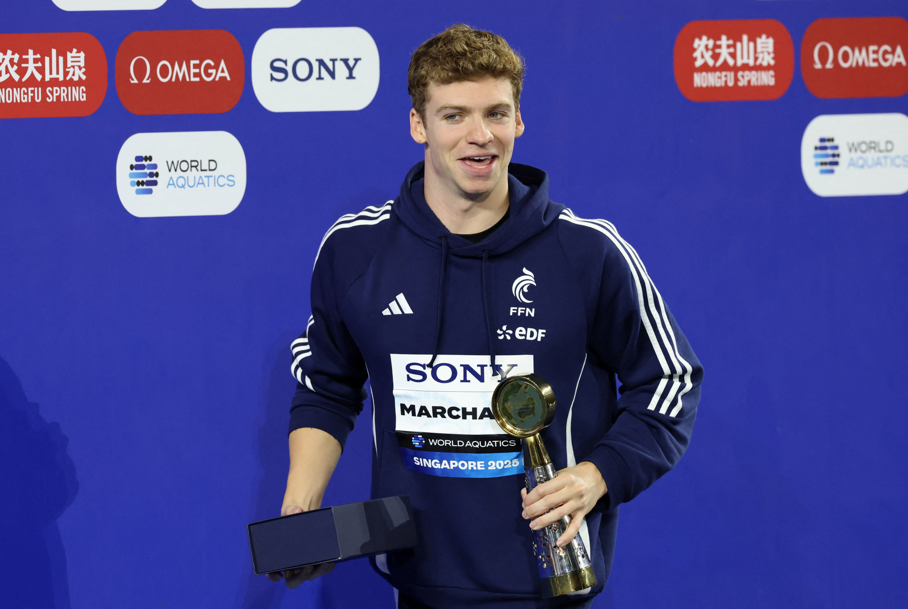 Léon Marchand : Gains et records aux Mondiaux de natation !