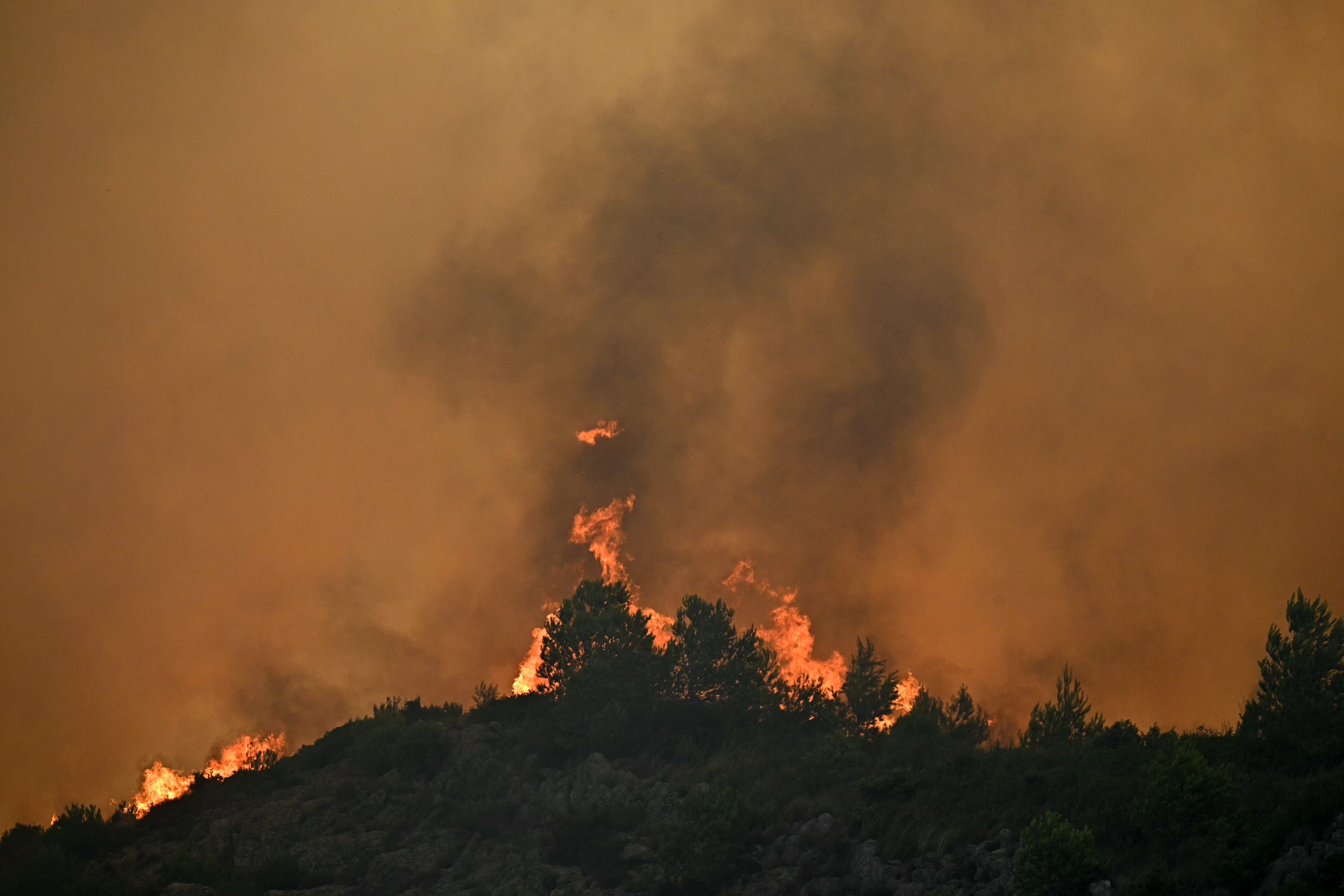 Incendie dans l’Aude : une enquête ouverte pour déterminer les causes du départ des feux