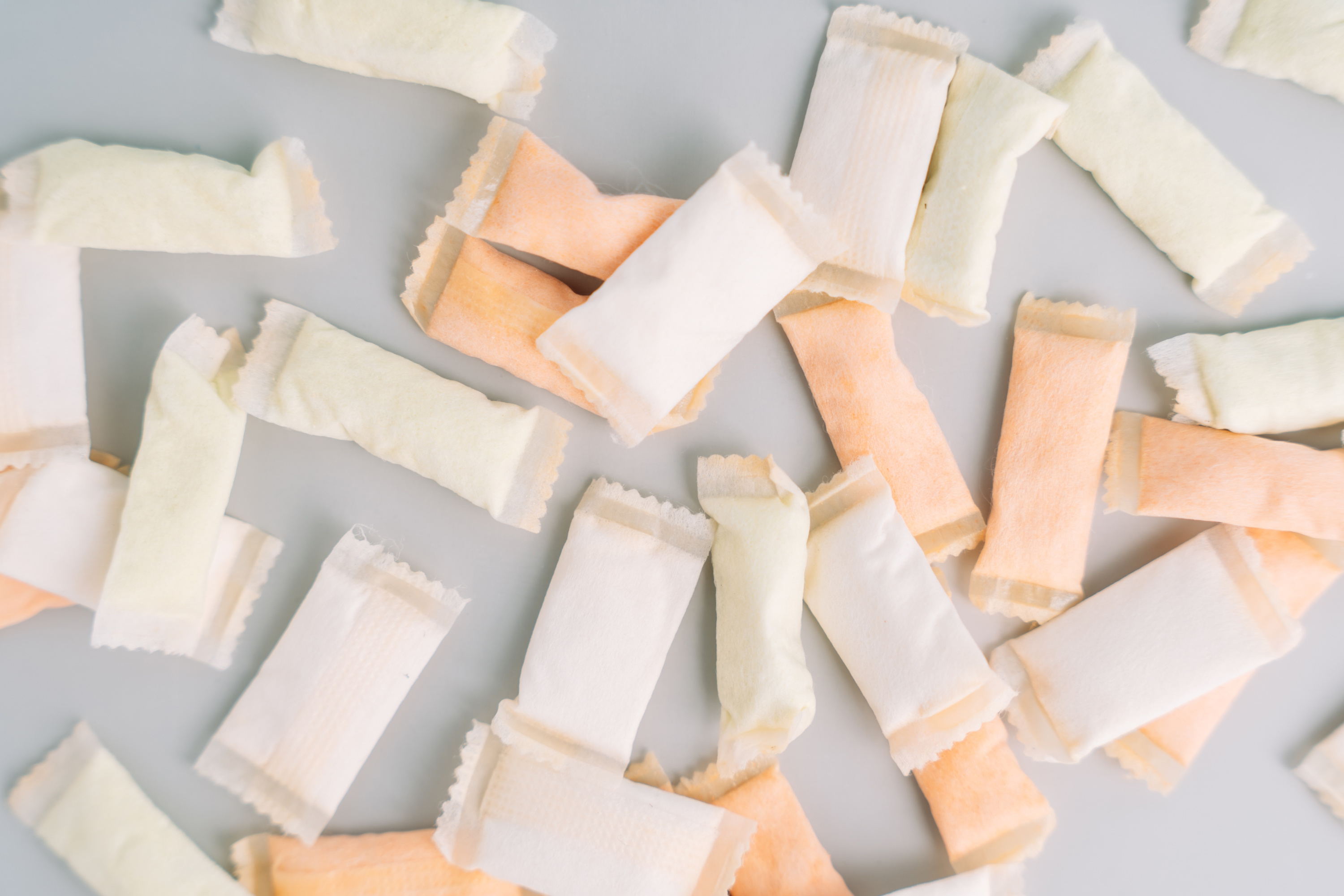 Les sachets de nicotine seront interdits en France en 2026, selon le Journal officiel
