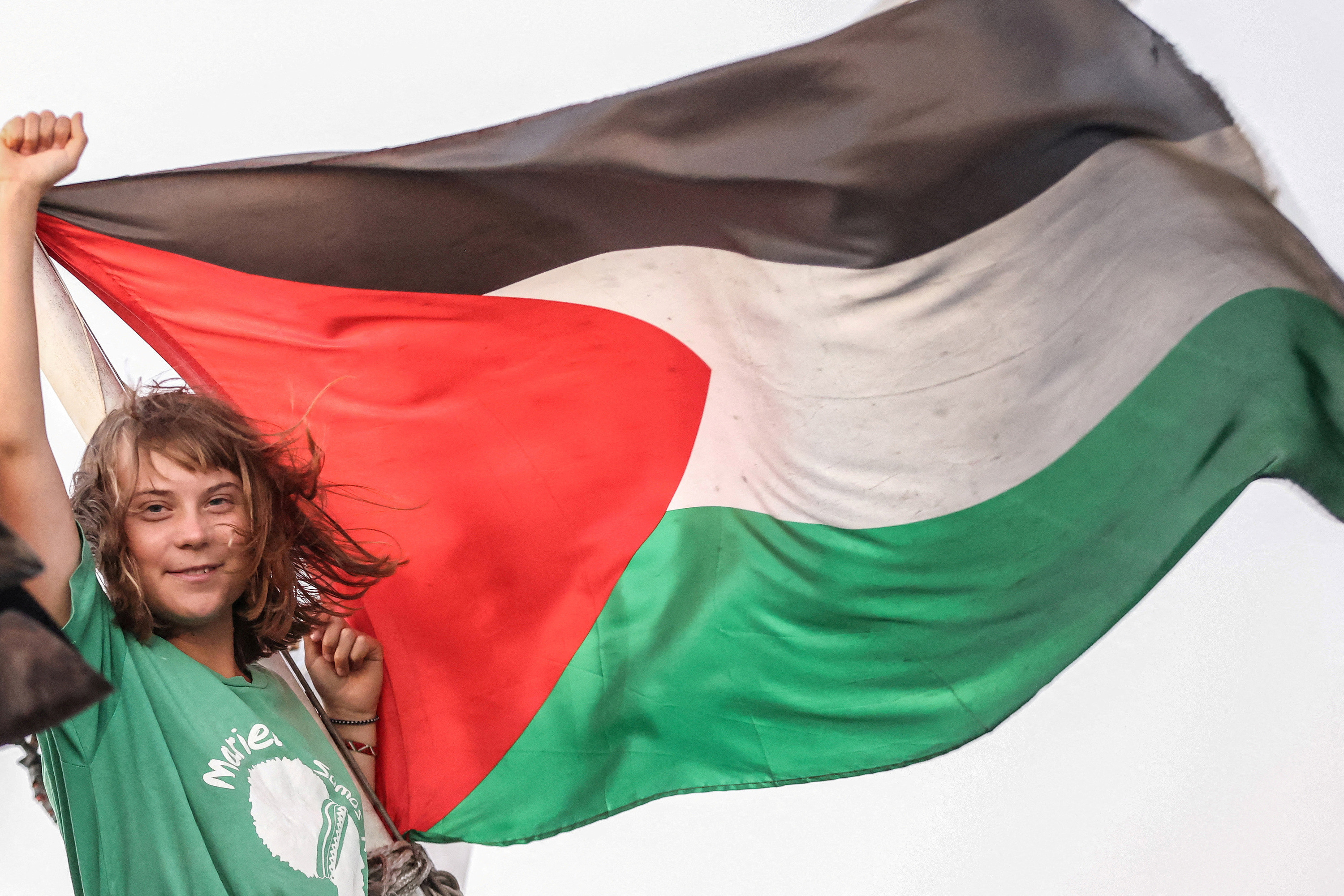 Flottille Pour Gaza : Des Proches De Greta Thunberg Affirment Qu’elle Est Maltraitée Pendant Sa Détention En Israël