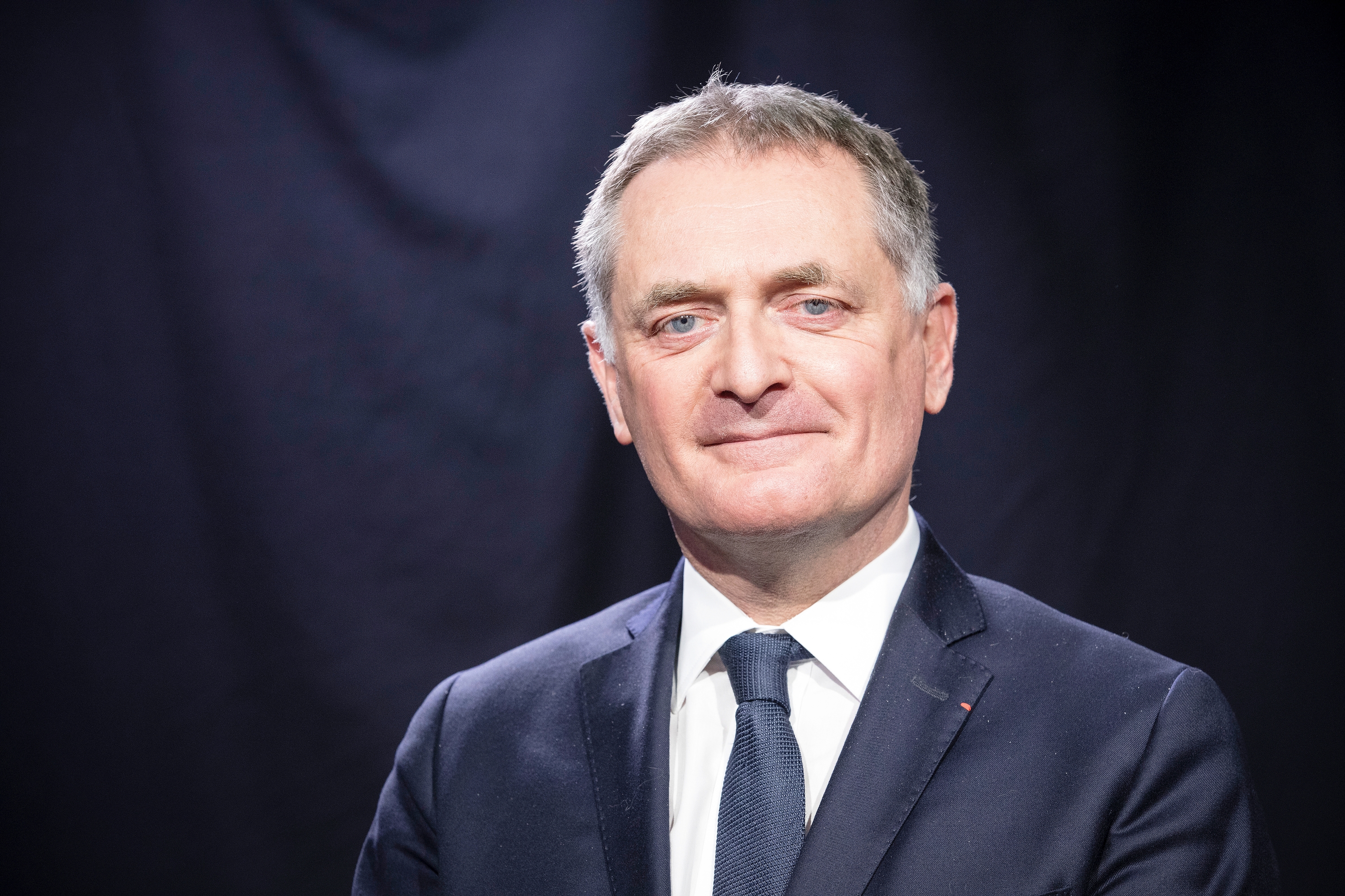 Budget 2026 : quand Philippe Juvin propose de donner «à titre gratuit» des HLM à leurs locataires