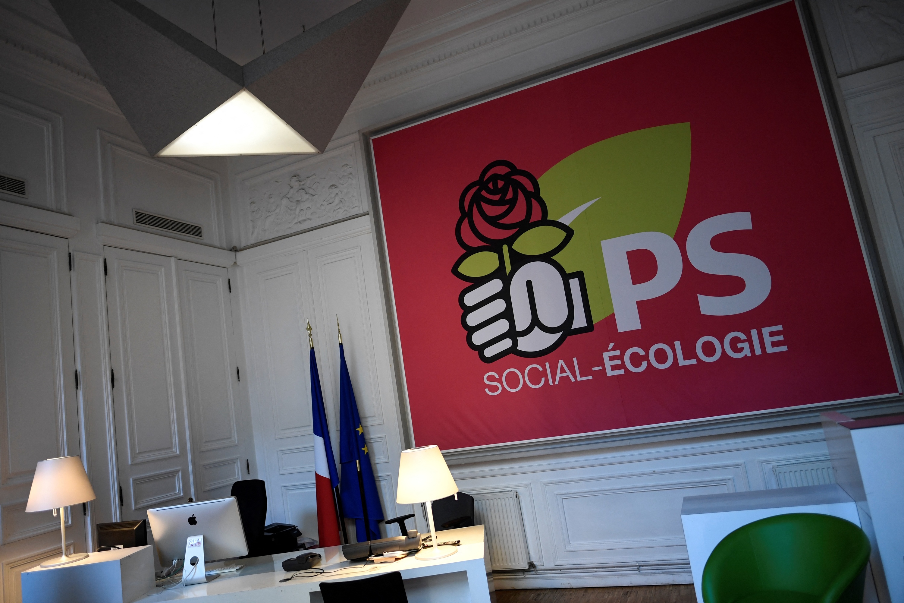 Sindaco di Augignac espulso dal Partito Socialista per commento antisemitico su Facebook