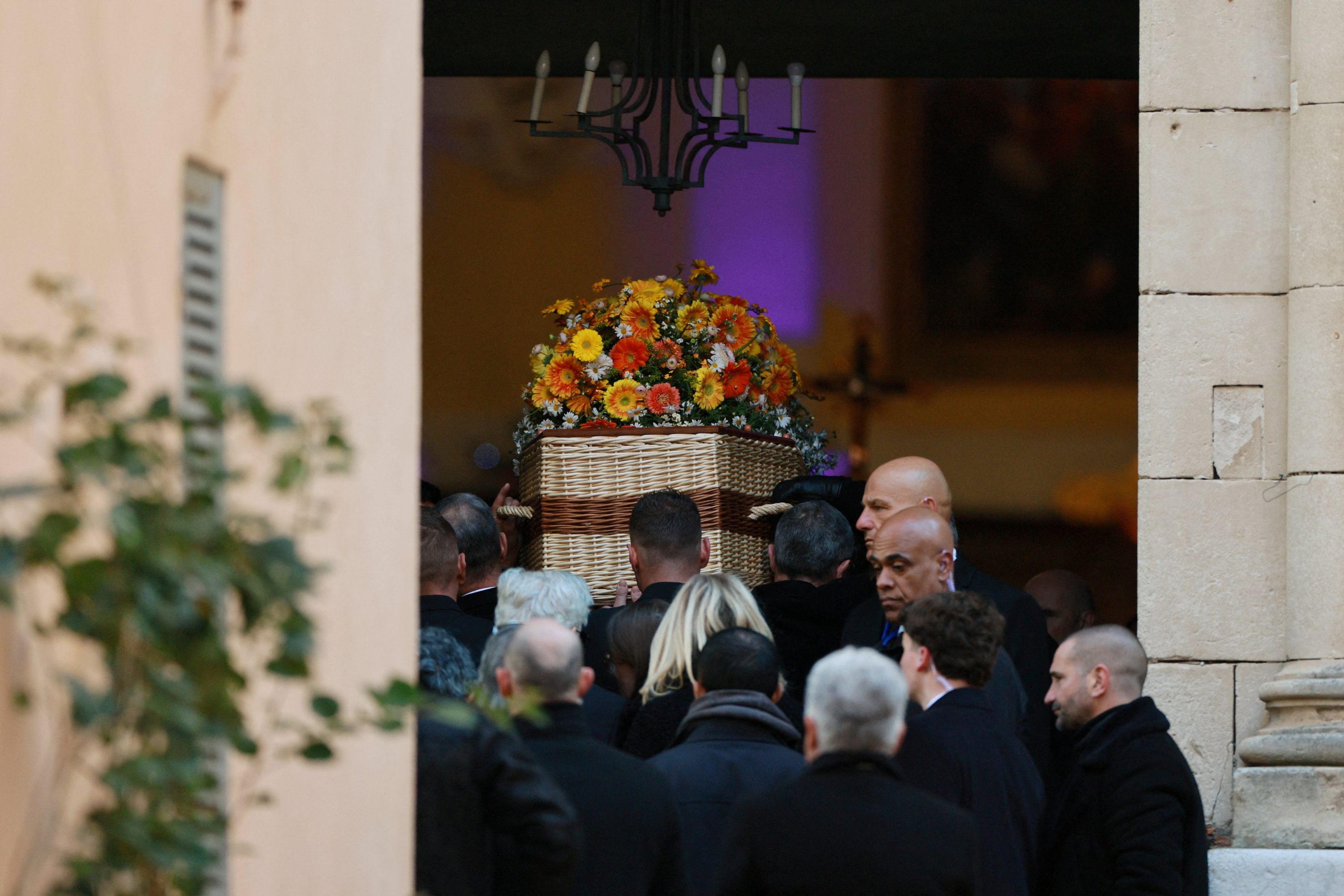 Brigitte Bardot’s Funeral Brings Family and Supporters Together in Saint-Tropez