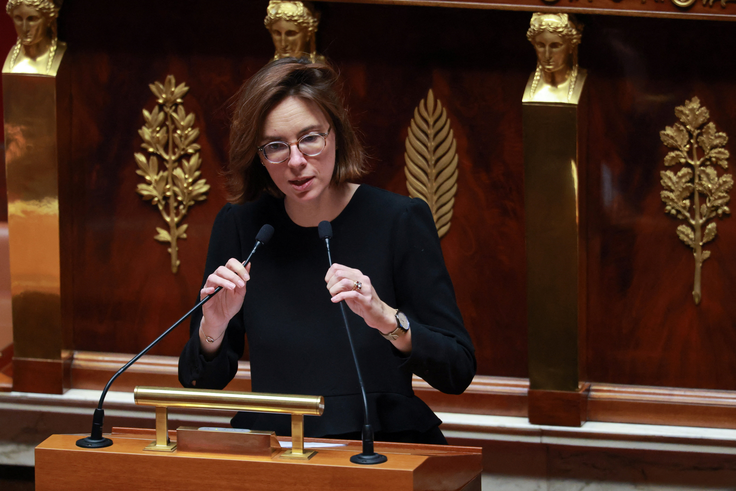 Budget : Amélie de Montchalin défend de nouveau la taxe sur les holdings