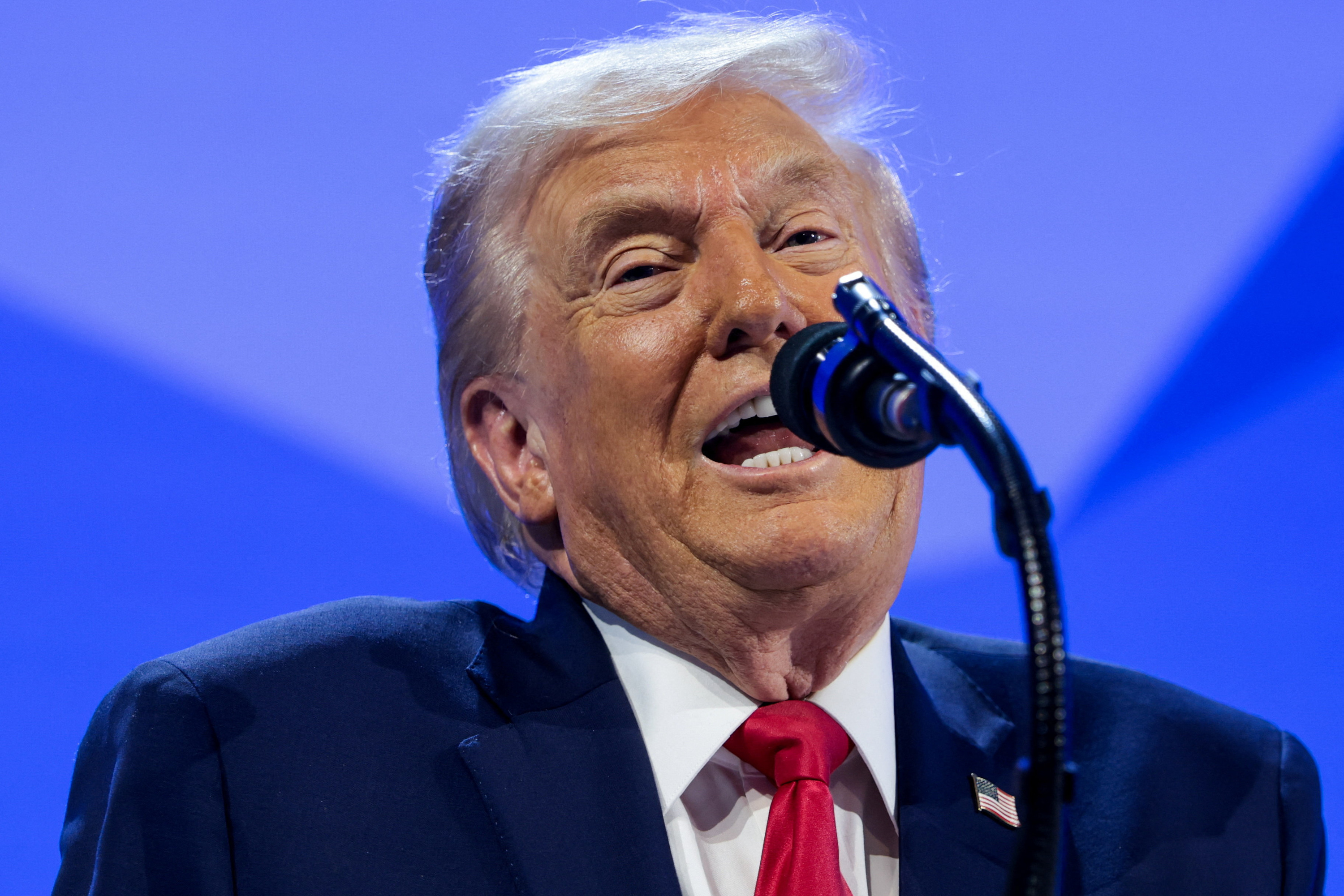 «Je veux juste un bout de glace», «Macron a essayé de faire le dur»... Ce qu’il faut retenir de la prise de parole de Donald Trump au Forum de Davos