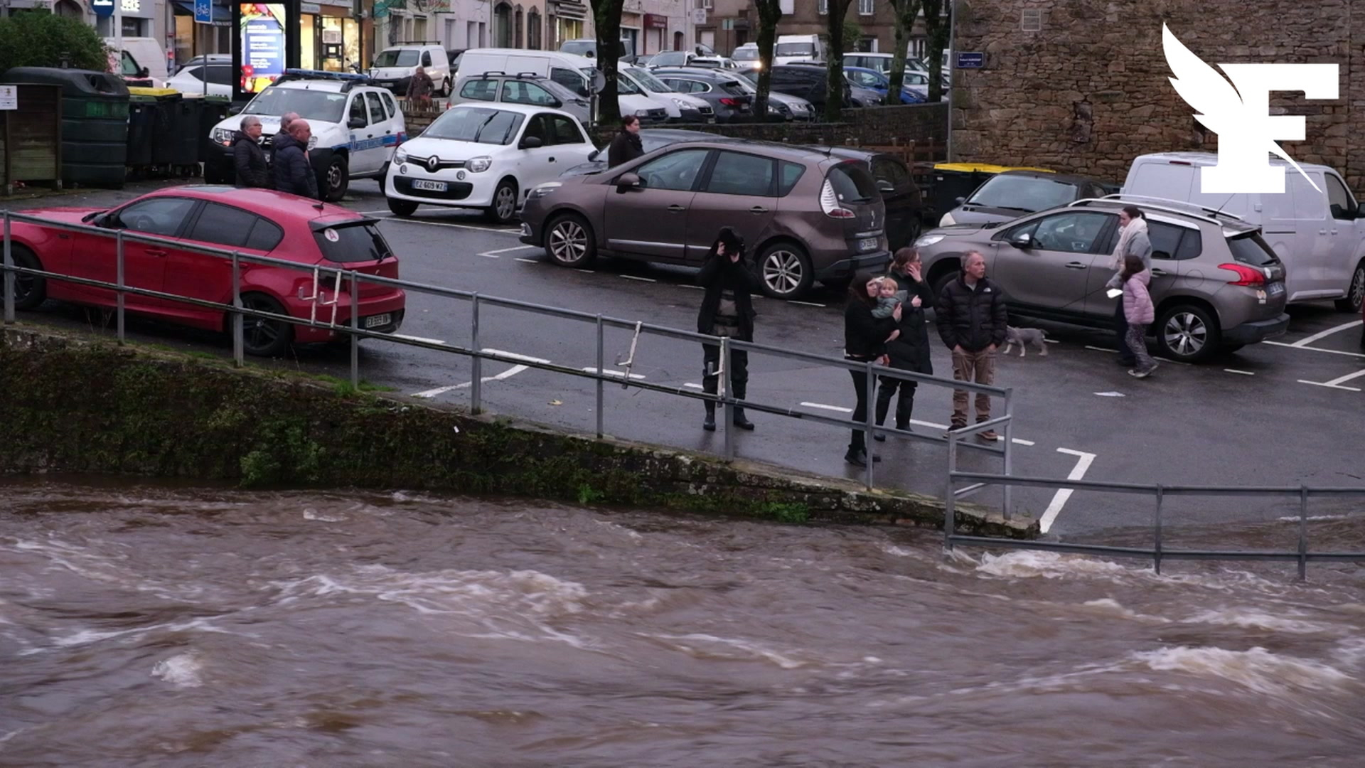 La Bretagne sous l’eau : les images des importantes inondations après des pluies intenses