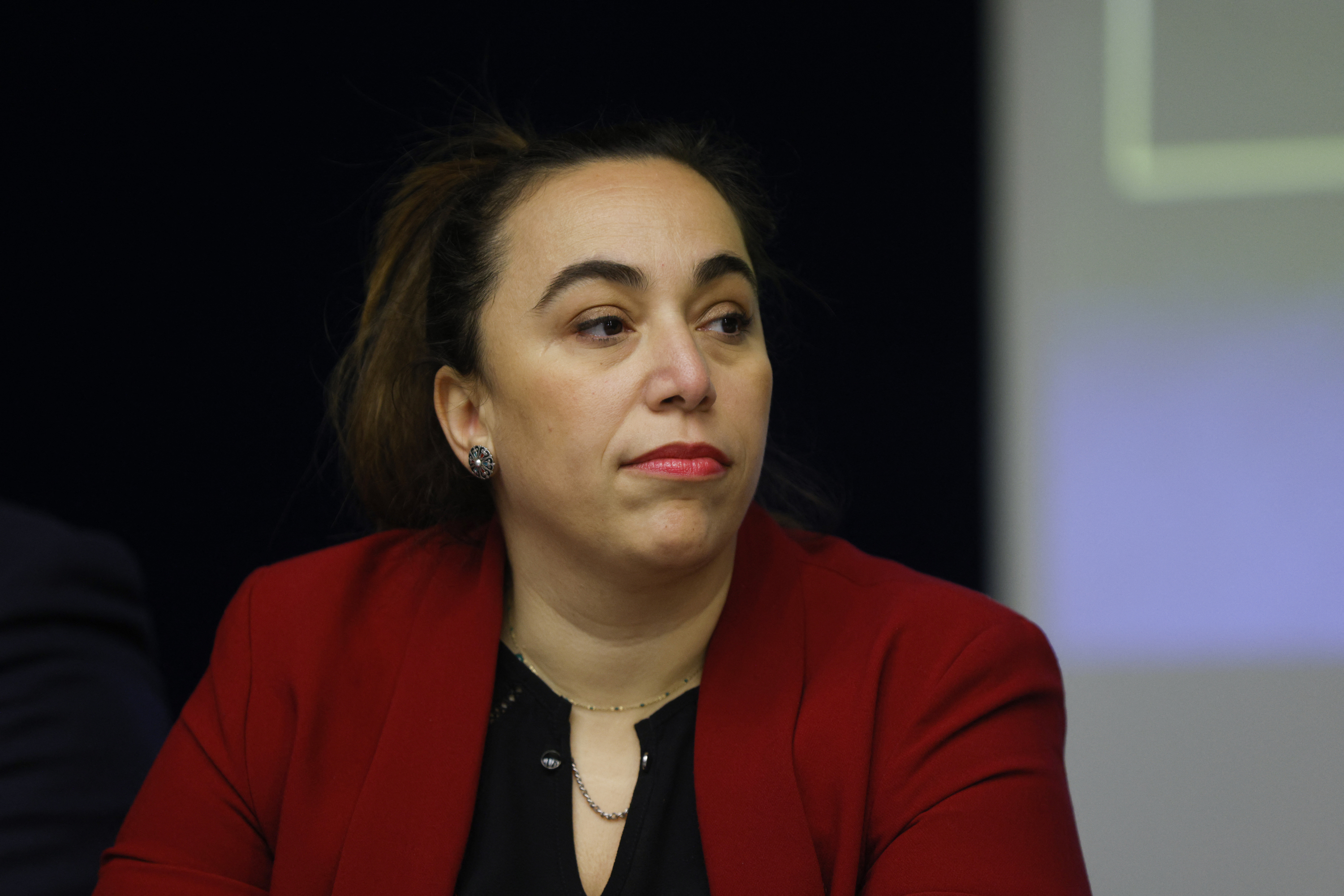 «Moi, je considère que c’est une démocratie» : la députée écologiste Sabrina Sebaihi prend la défense du régime algérien