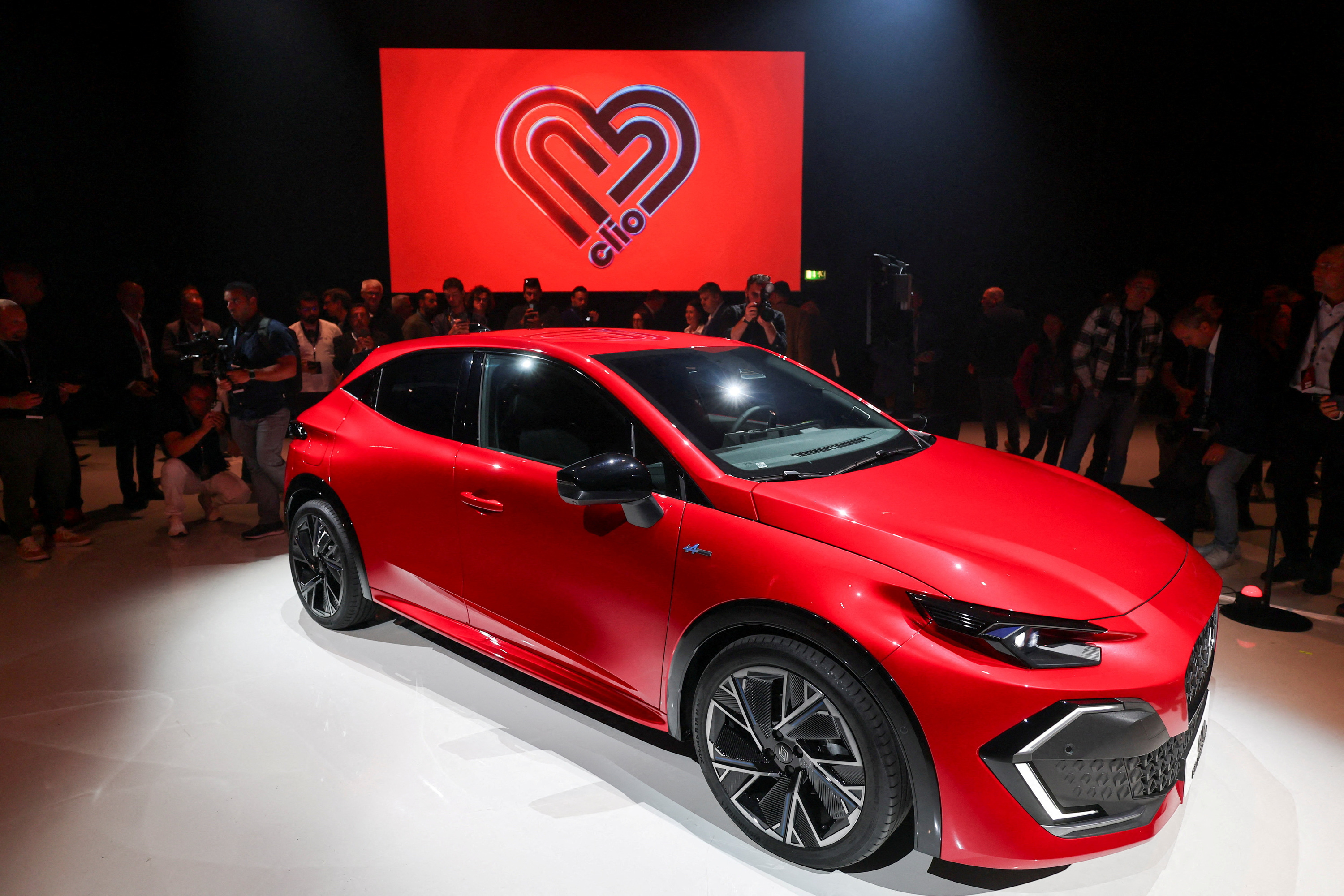 Un tribunal suspend les ventes de Clio et Megane en Allemagne, Renault conteste