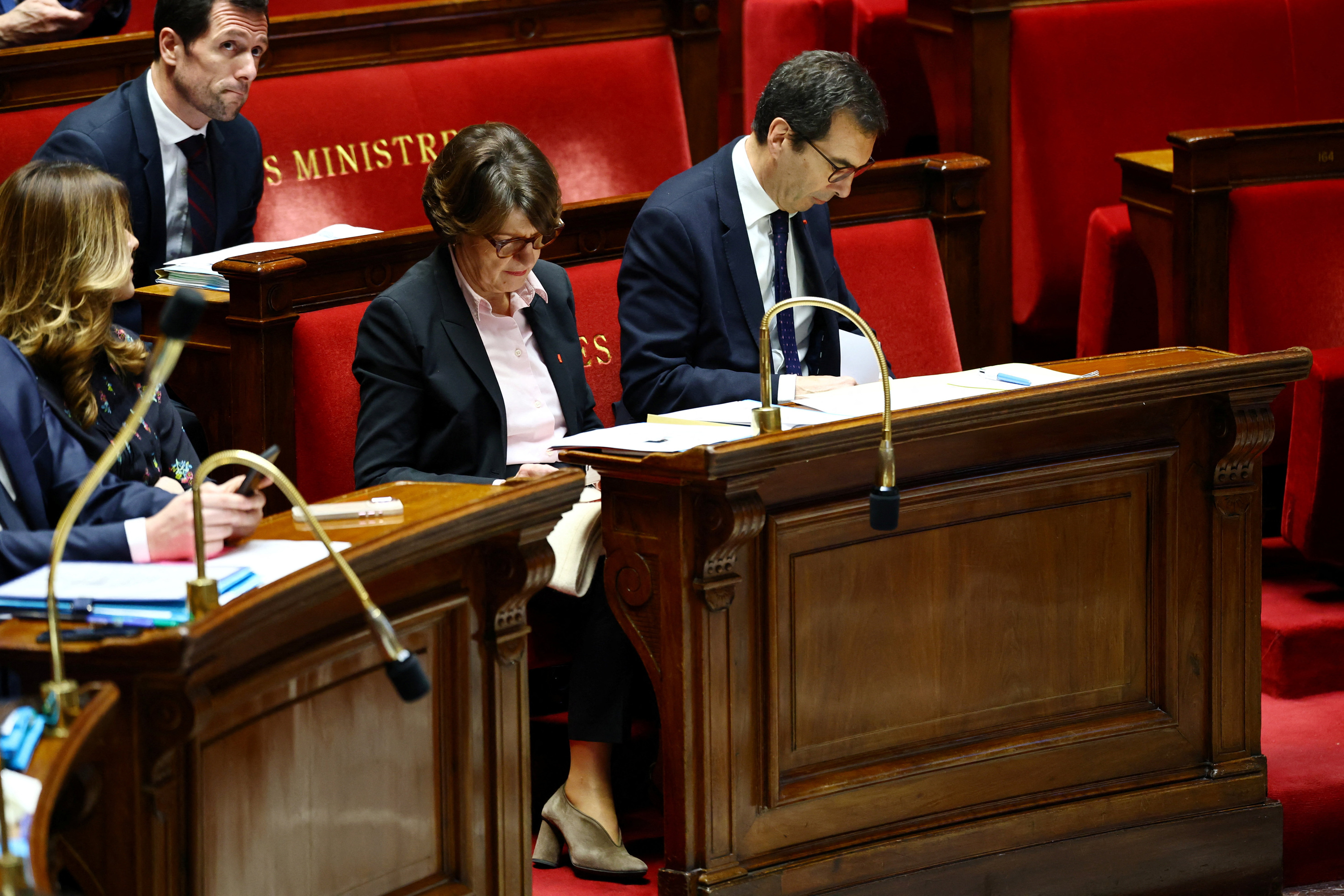 Fraude sociale : le ministre du Travail «favorable» à une suspension des allocations en cas de «suspicion sérieuse»