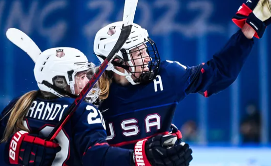 JO 2026 : invitée à la Maison Blanche par Donald Trump, l'équipe féminine américaine de hockey sur glace décline