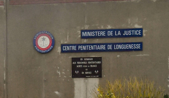 Foiled Islamist Attack Near Pas-de-Calais Prison Uncovered with ISIS Flag and Weapons