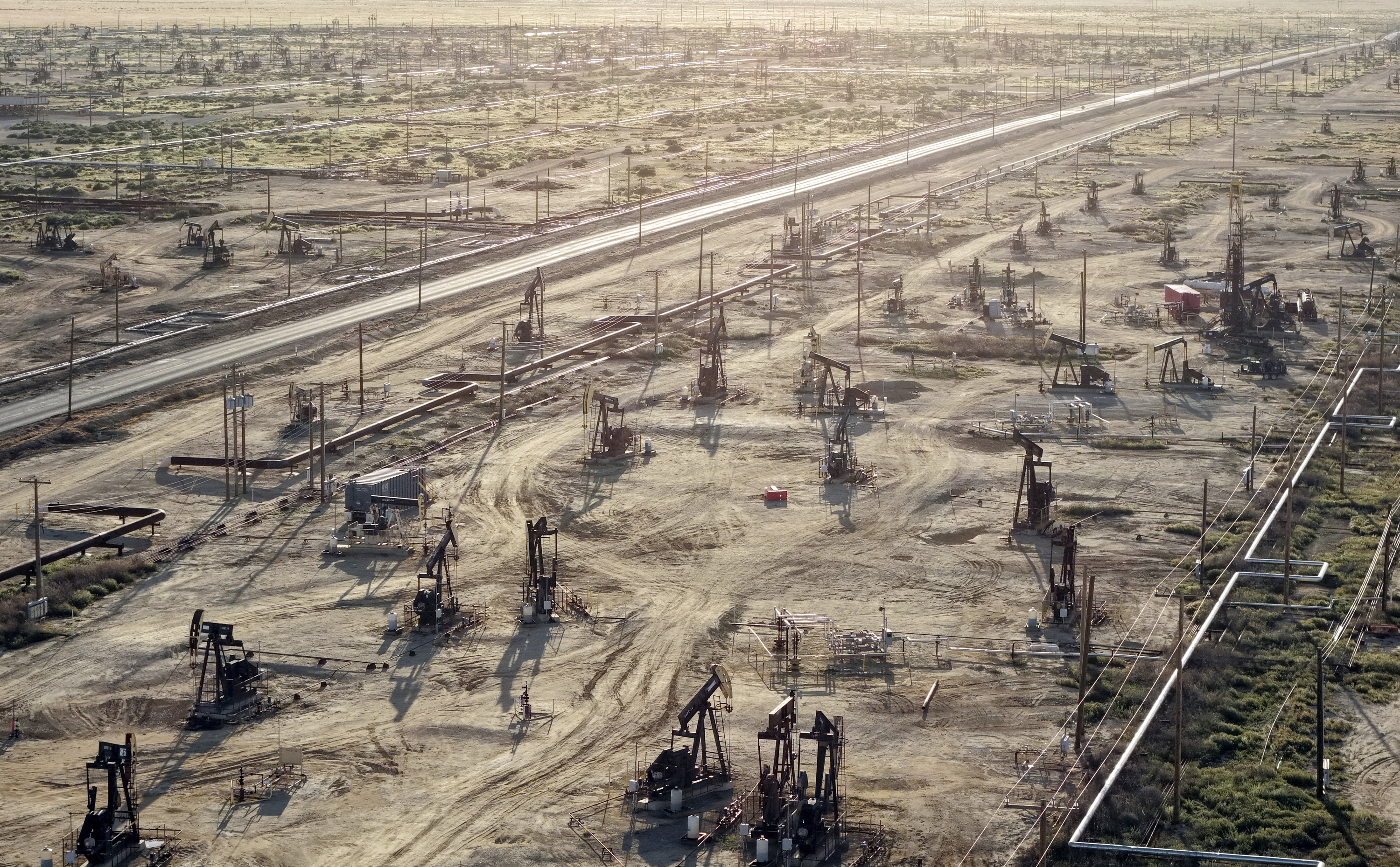 Pétrole : les États-Unis débloquent 172 millions de barils de leurs réserves stratégiques